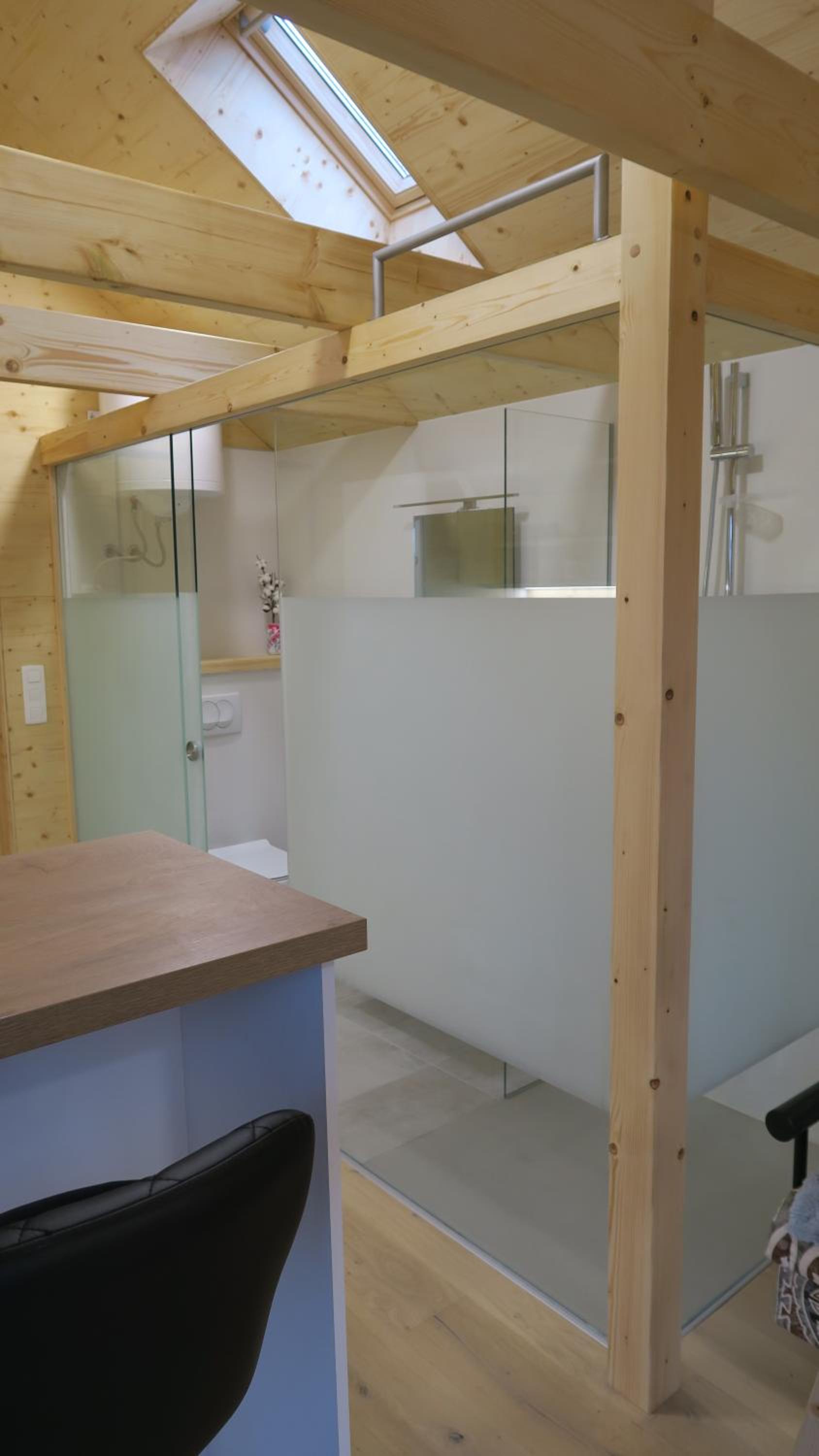 One-Bedroom House - Photo 37