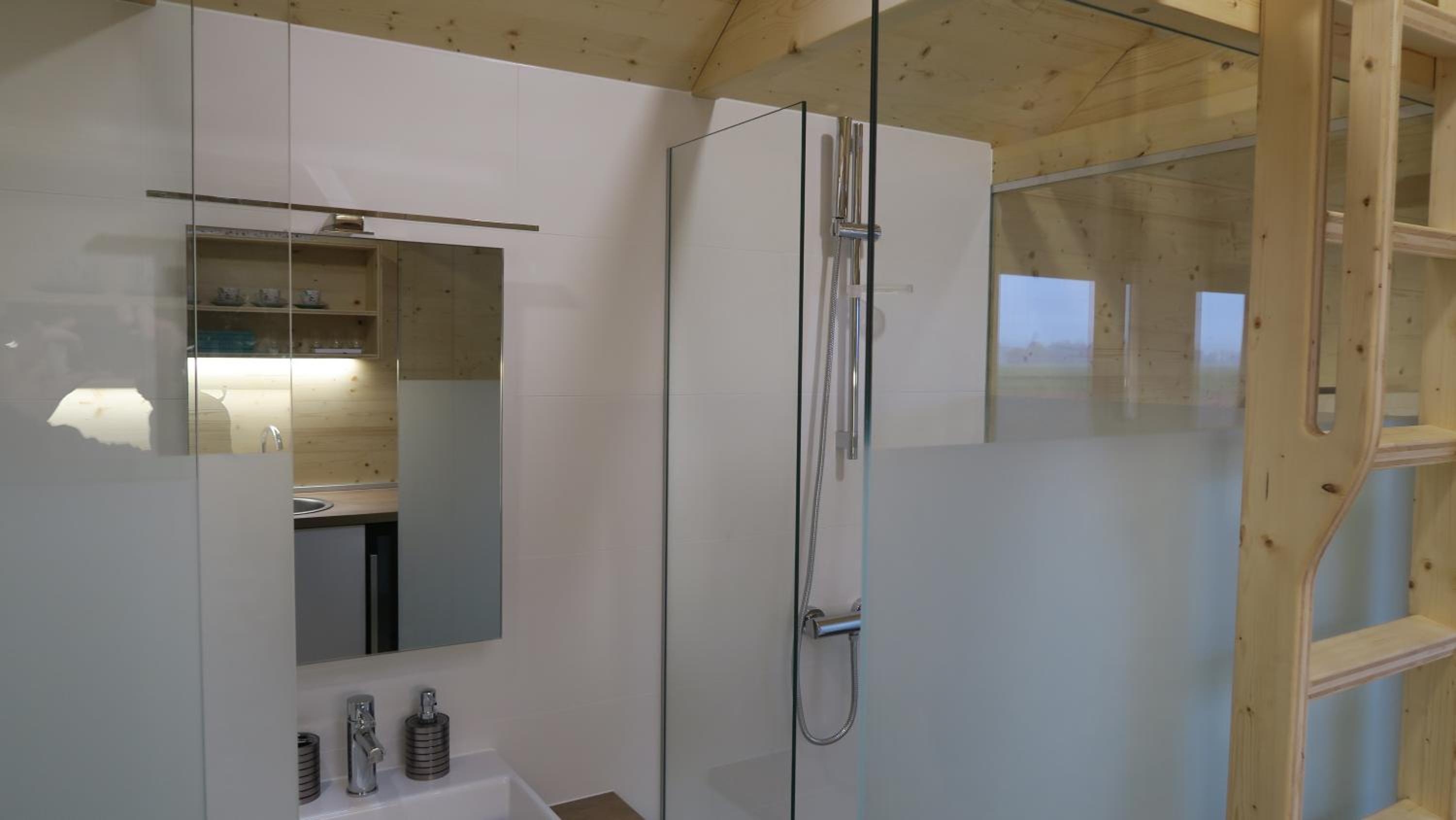 One-Bedroom House - Photo 4