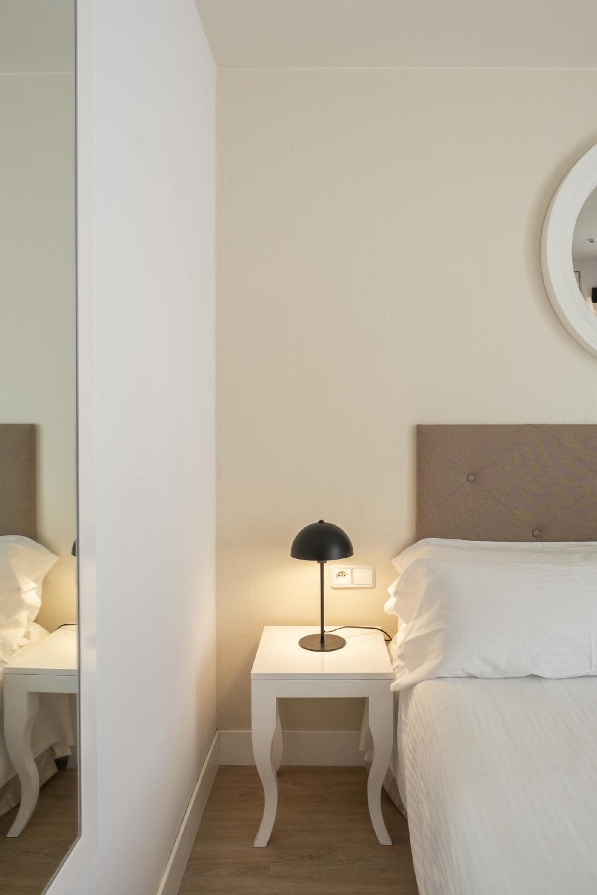 Twin Room - Photo 1