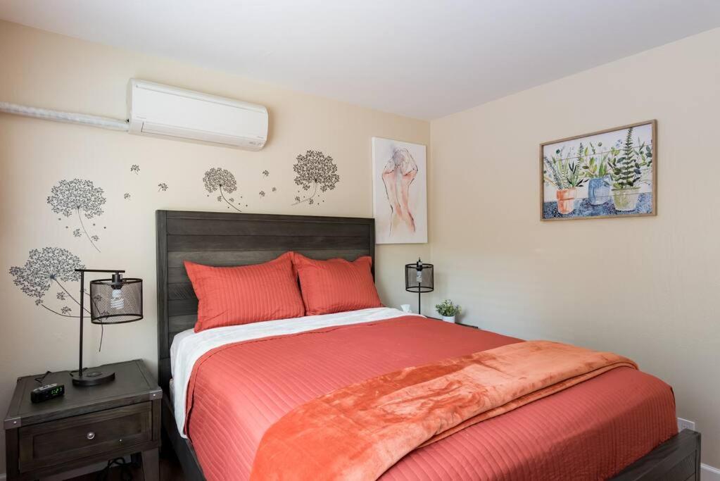 Two-Bedroom Apartment - Photo 13