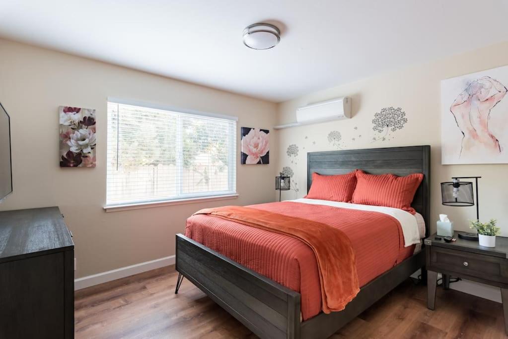 Two-Bedroom Apartment - Photo 18