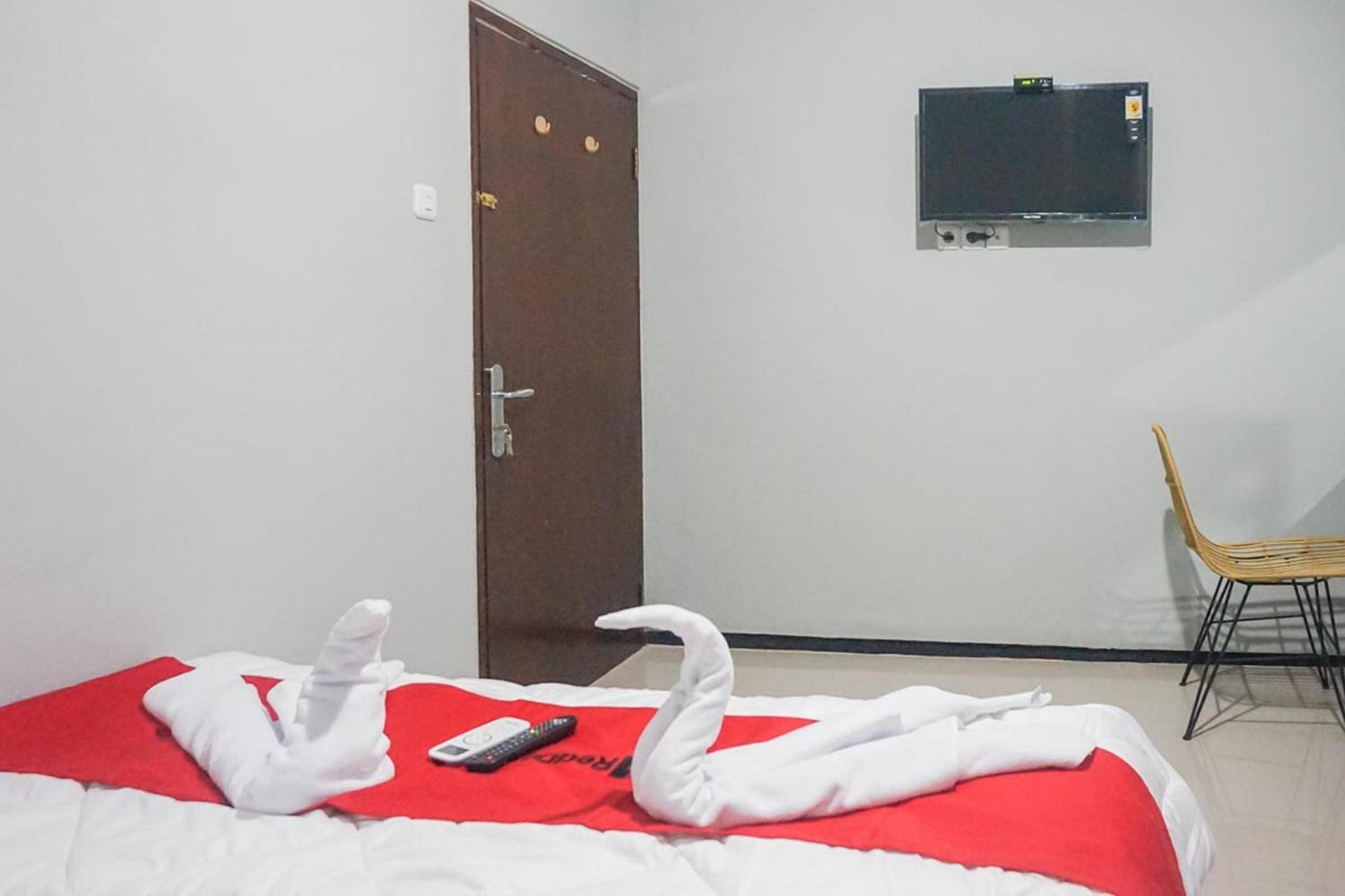 Standard Double Room - Photo 6