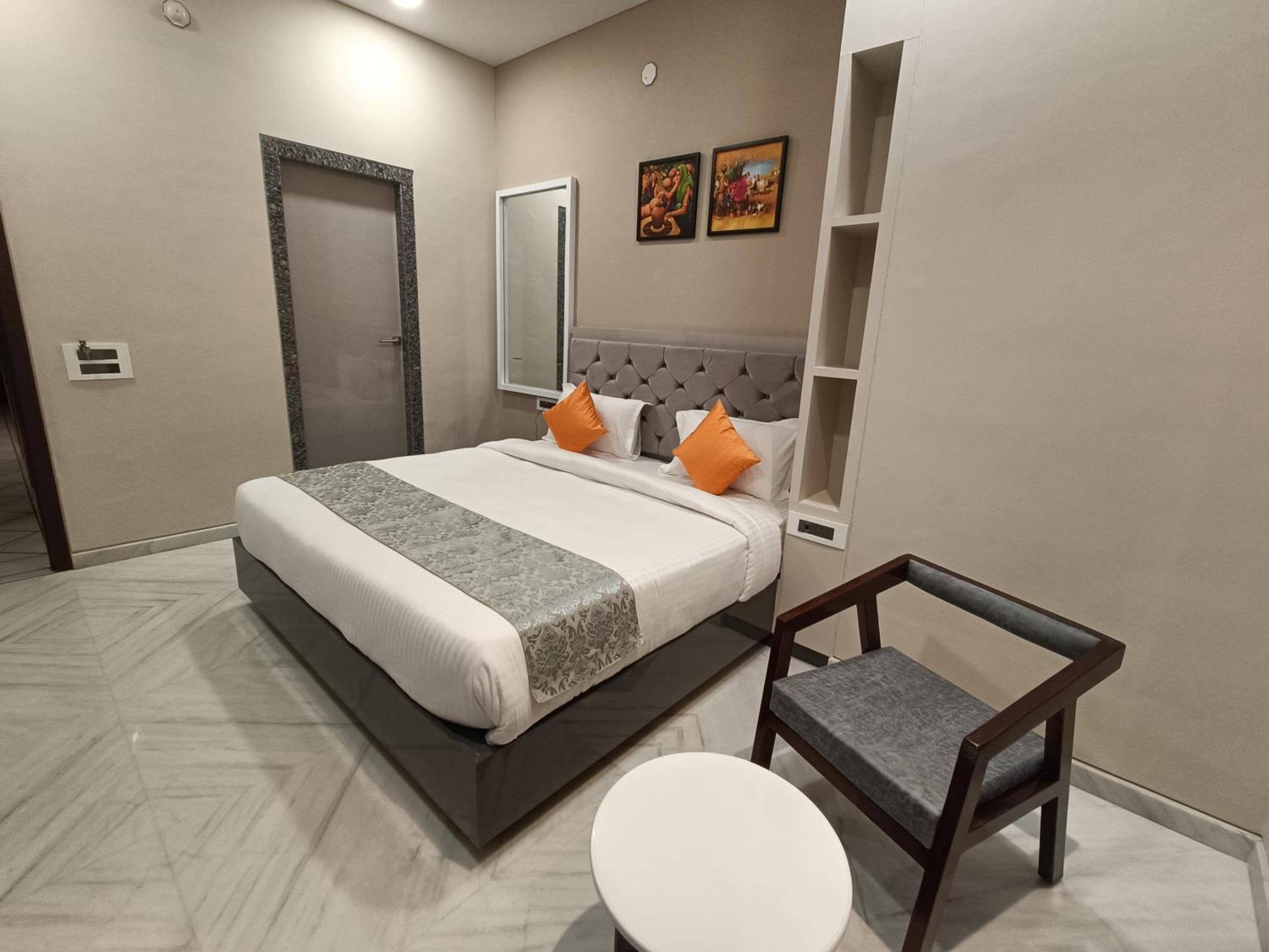 Deluxe Room - Photo 1