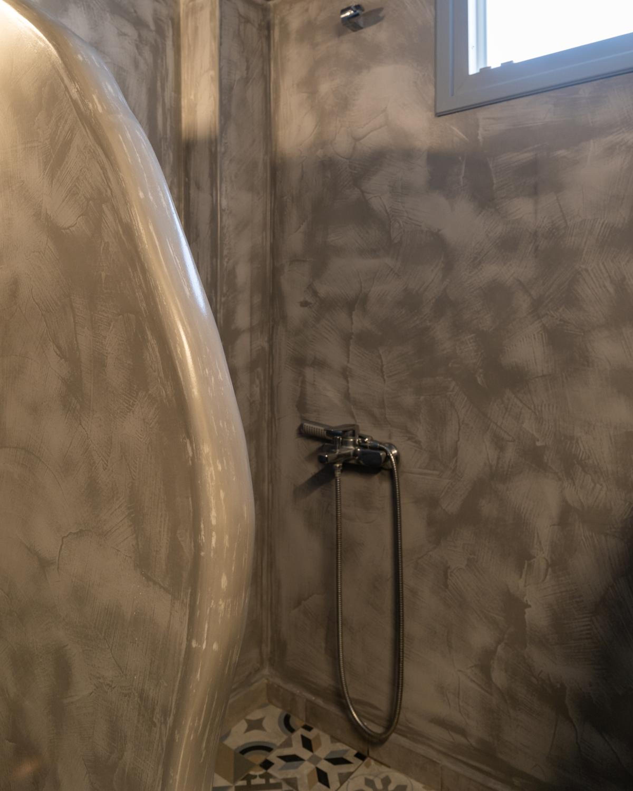 One-Bedroom Cave Apartment with Outdoor Hot Tub photo 2
