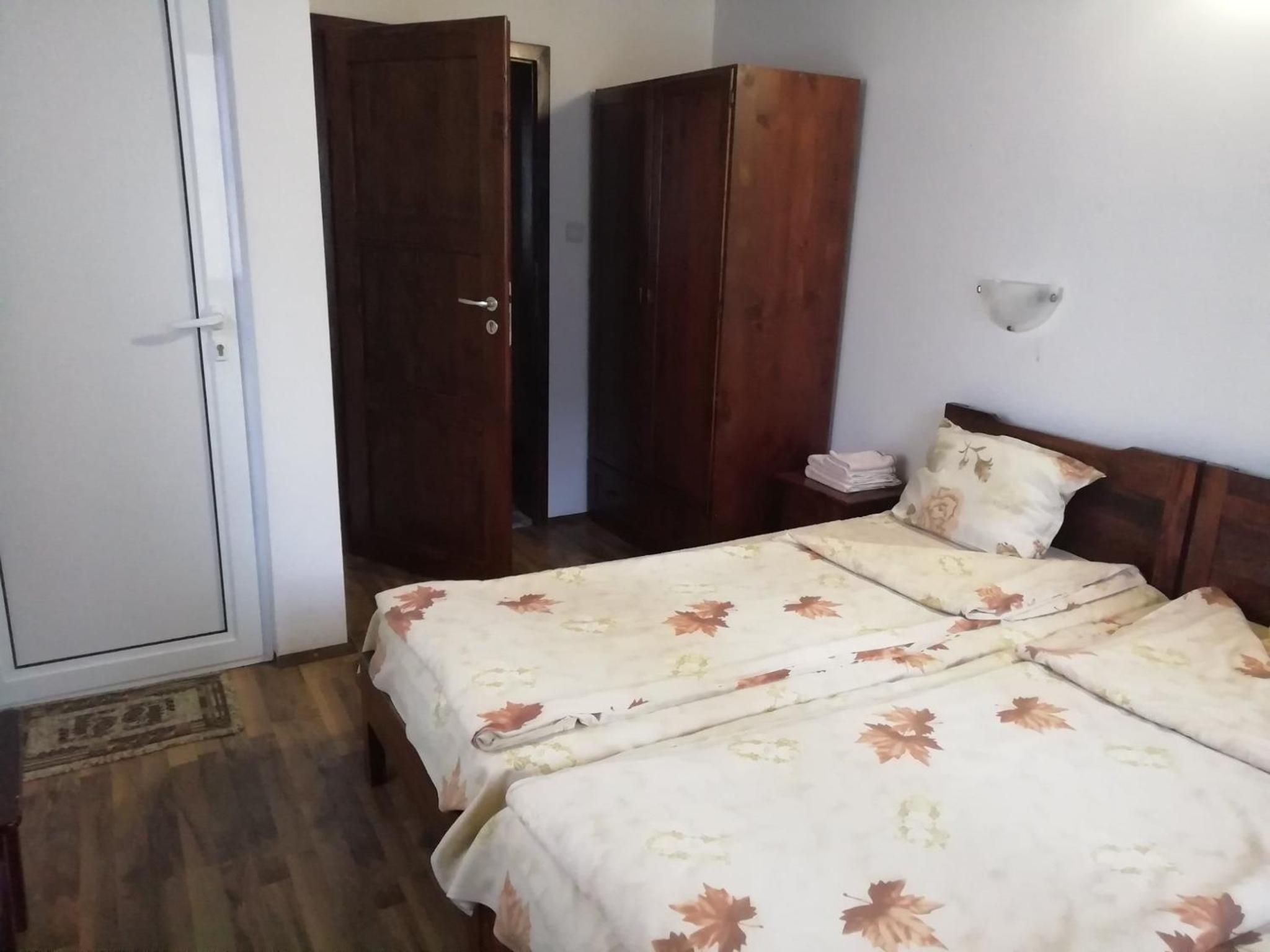 Standard Twin Room with Mountain View photo 2