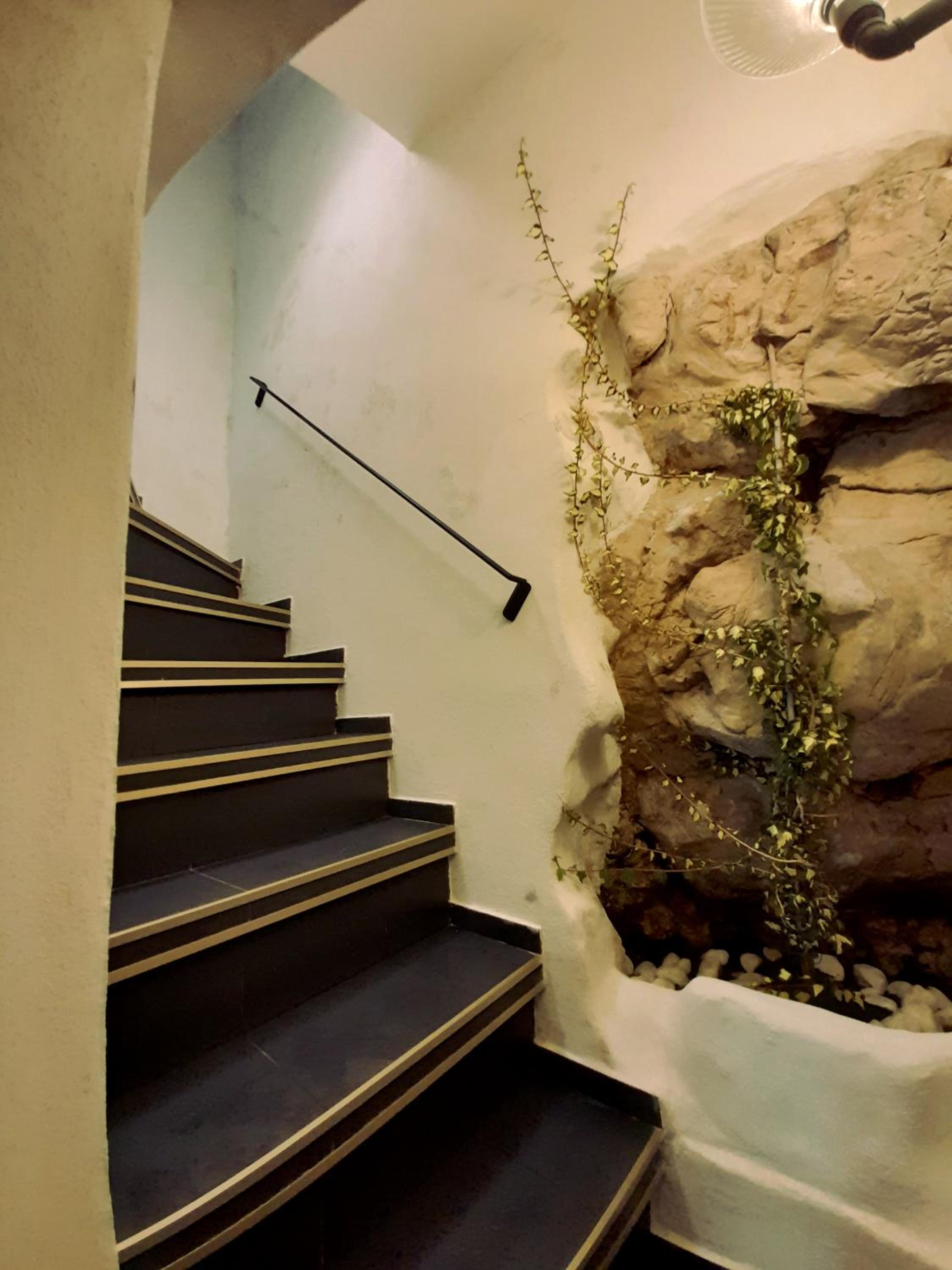 One-Bedroom House - Photo 17