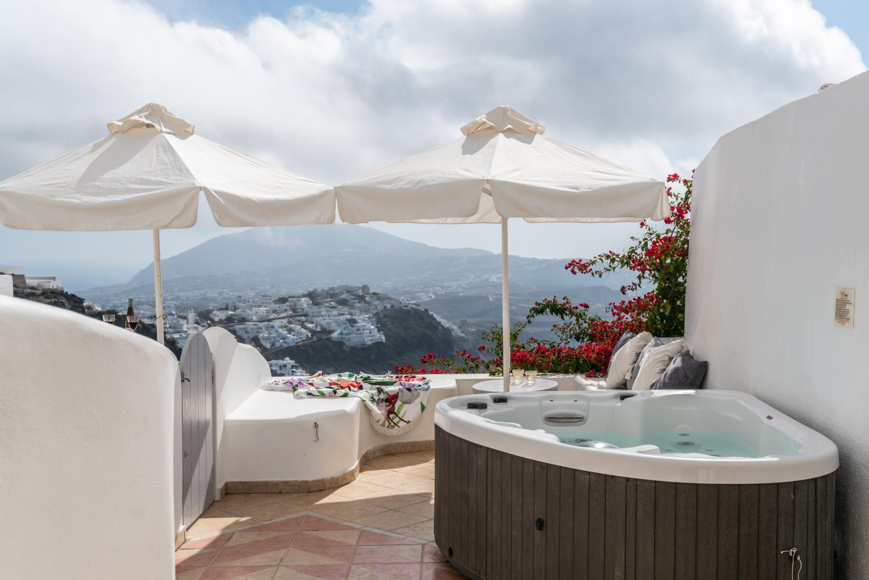 Cave Senior Double with Outdoor Hot Tub photo 2
