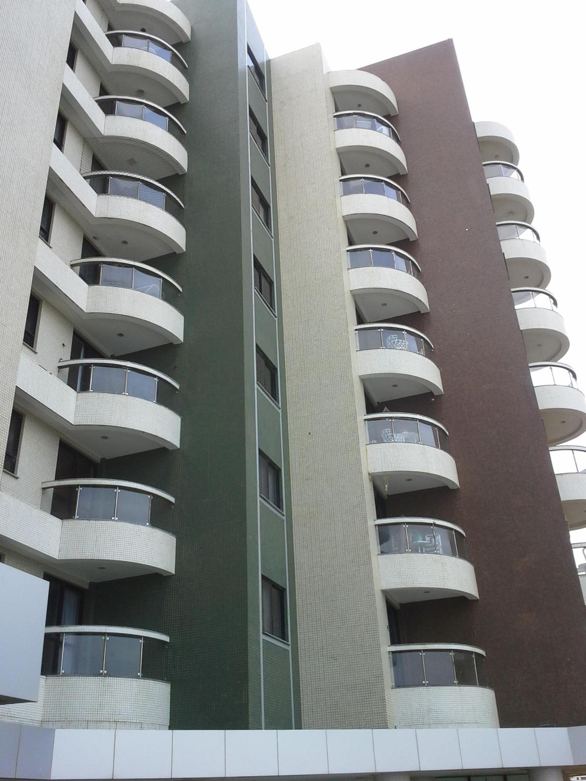 One-Bedroom Apartment with Balcony - Photo 14