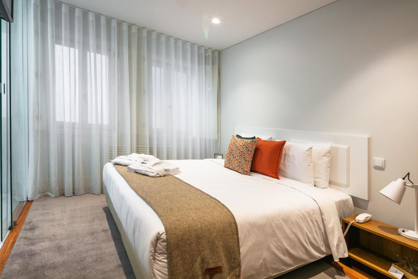 Double or Twin Room - Photo 2