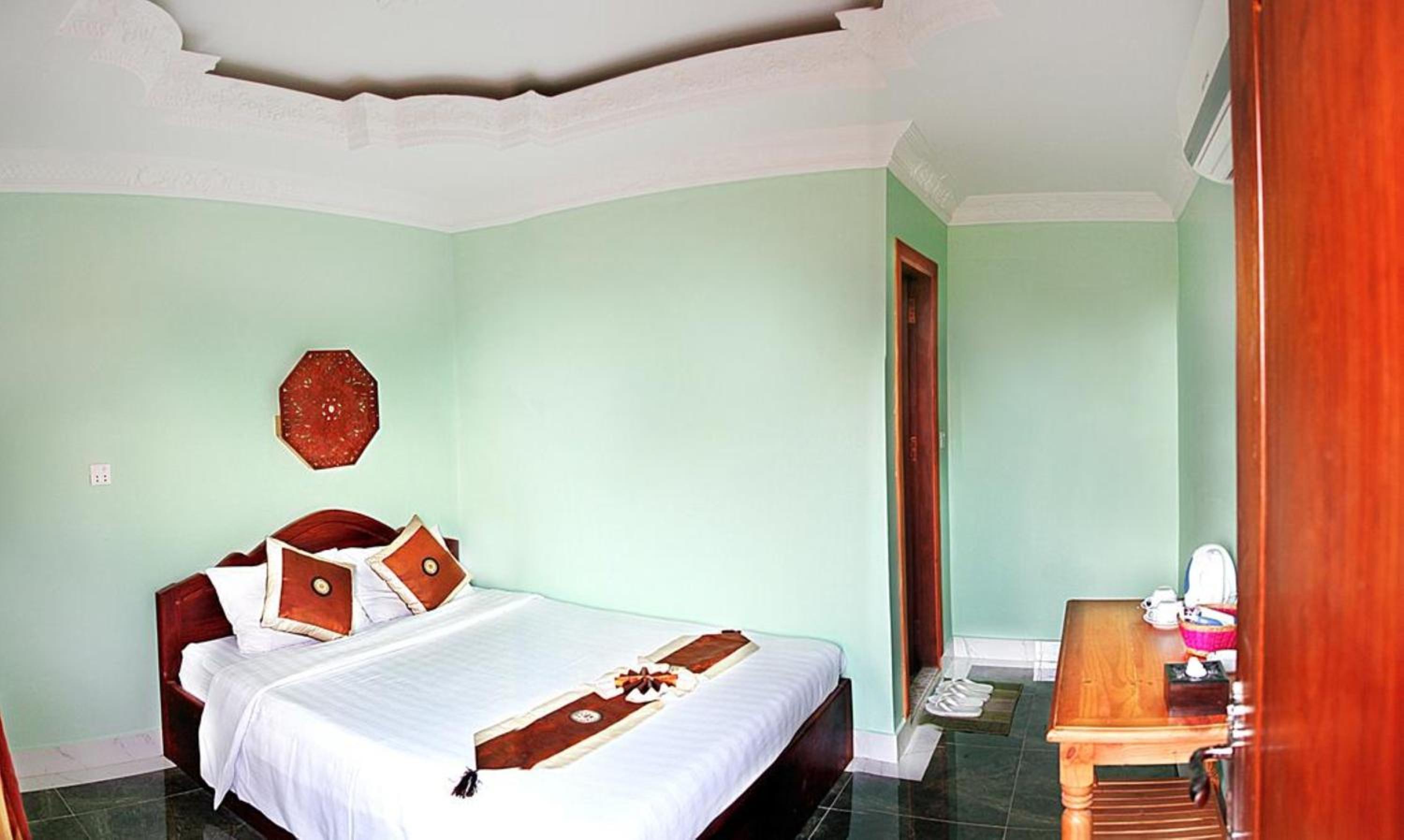 Standard Double Room - Photo 7