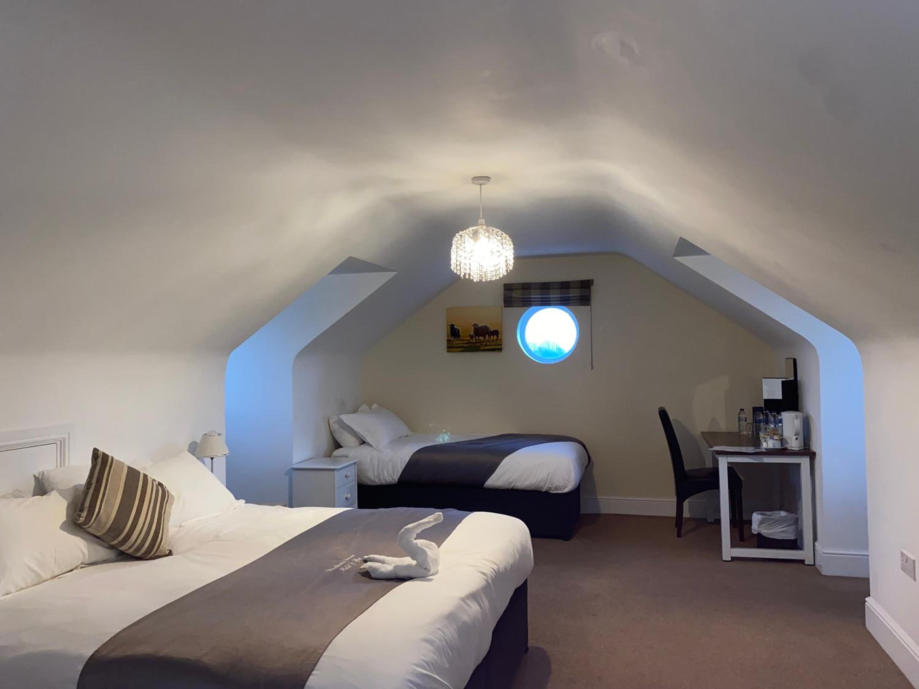 Deluxe Family Suite photo 3