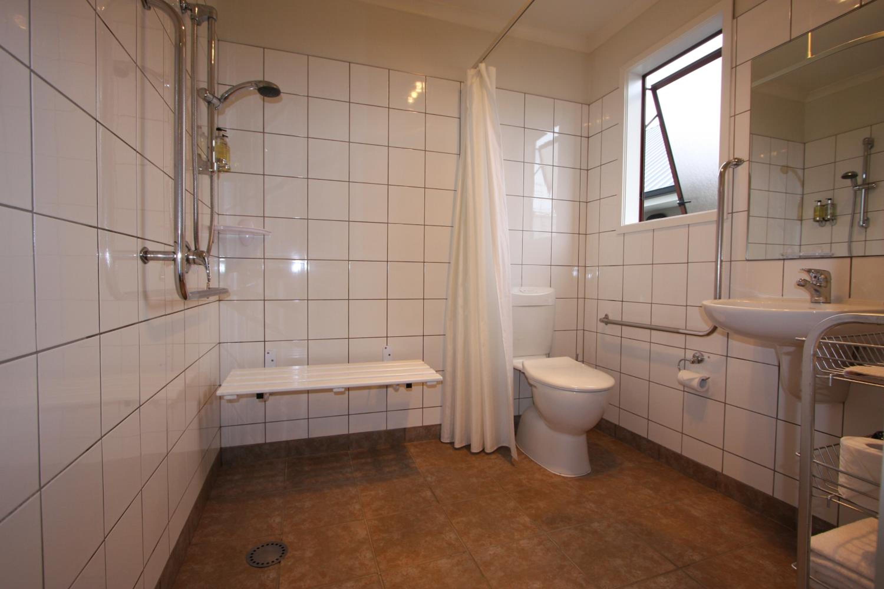 King Studio - Disability Access - Photo 3
