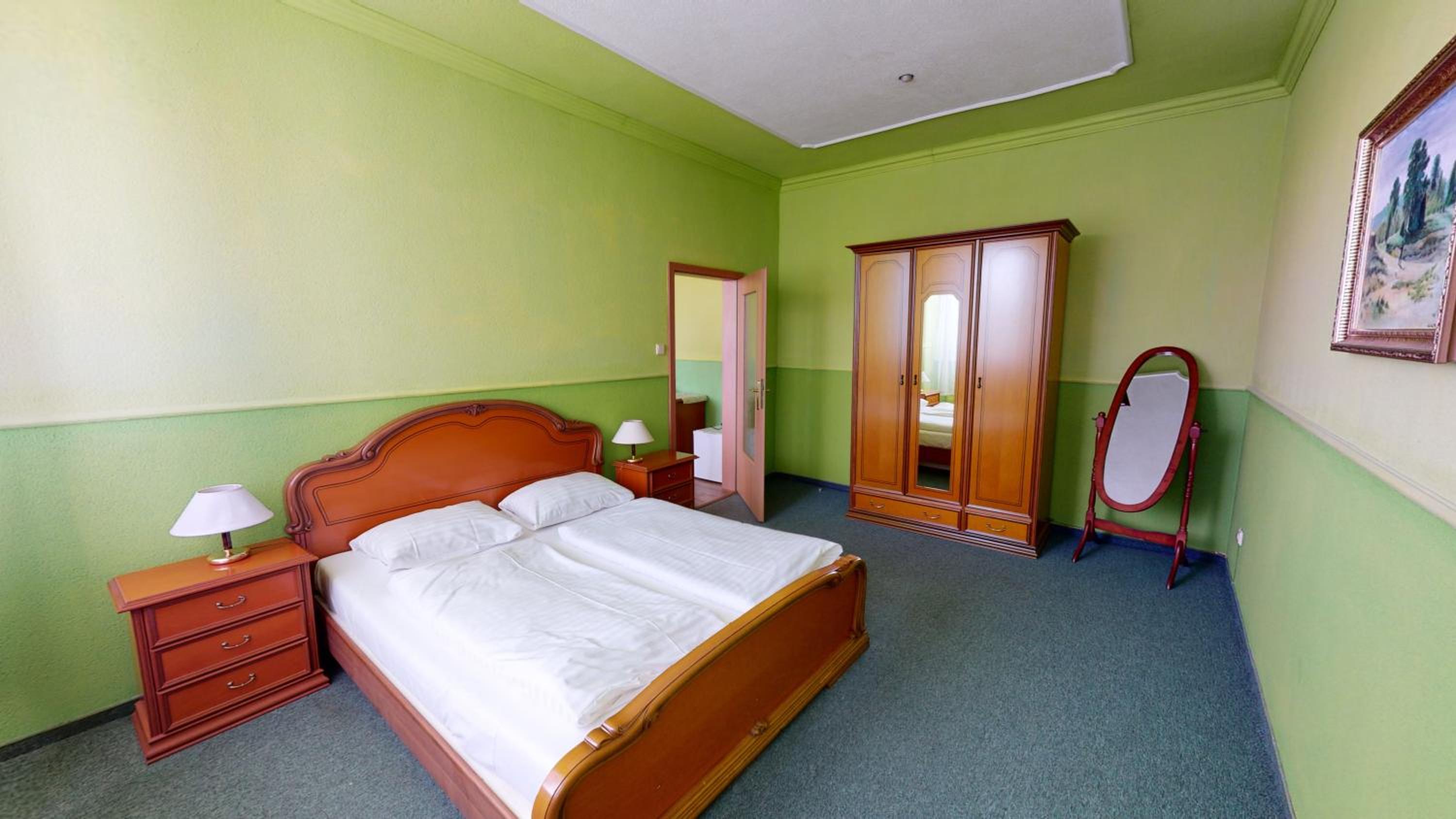 Suite - Photo 2