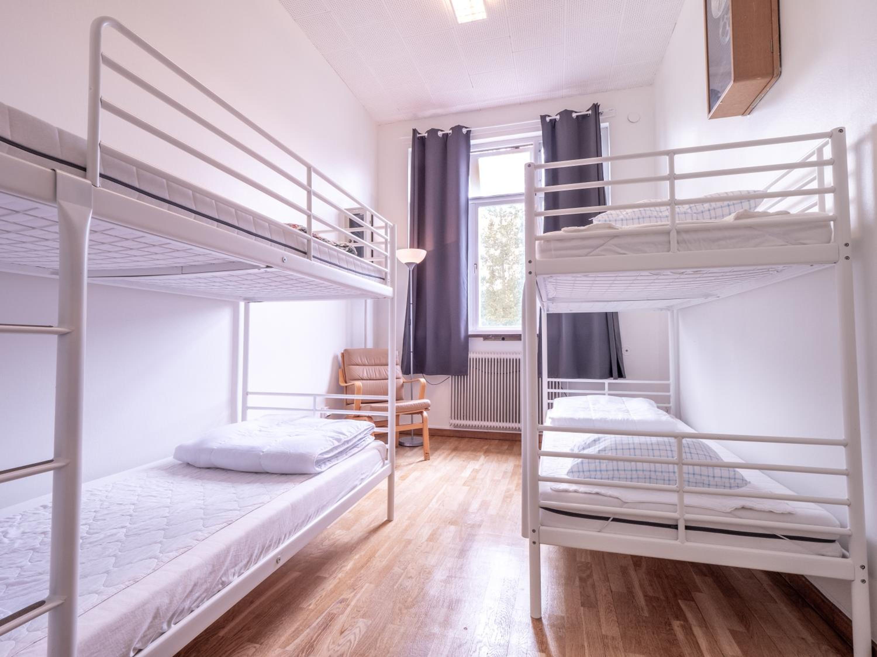 Quadruple Room - Photo 1