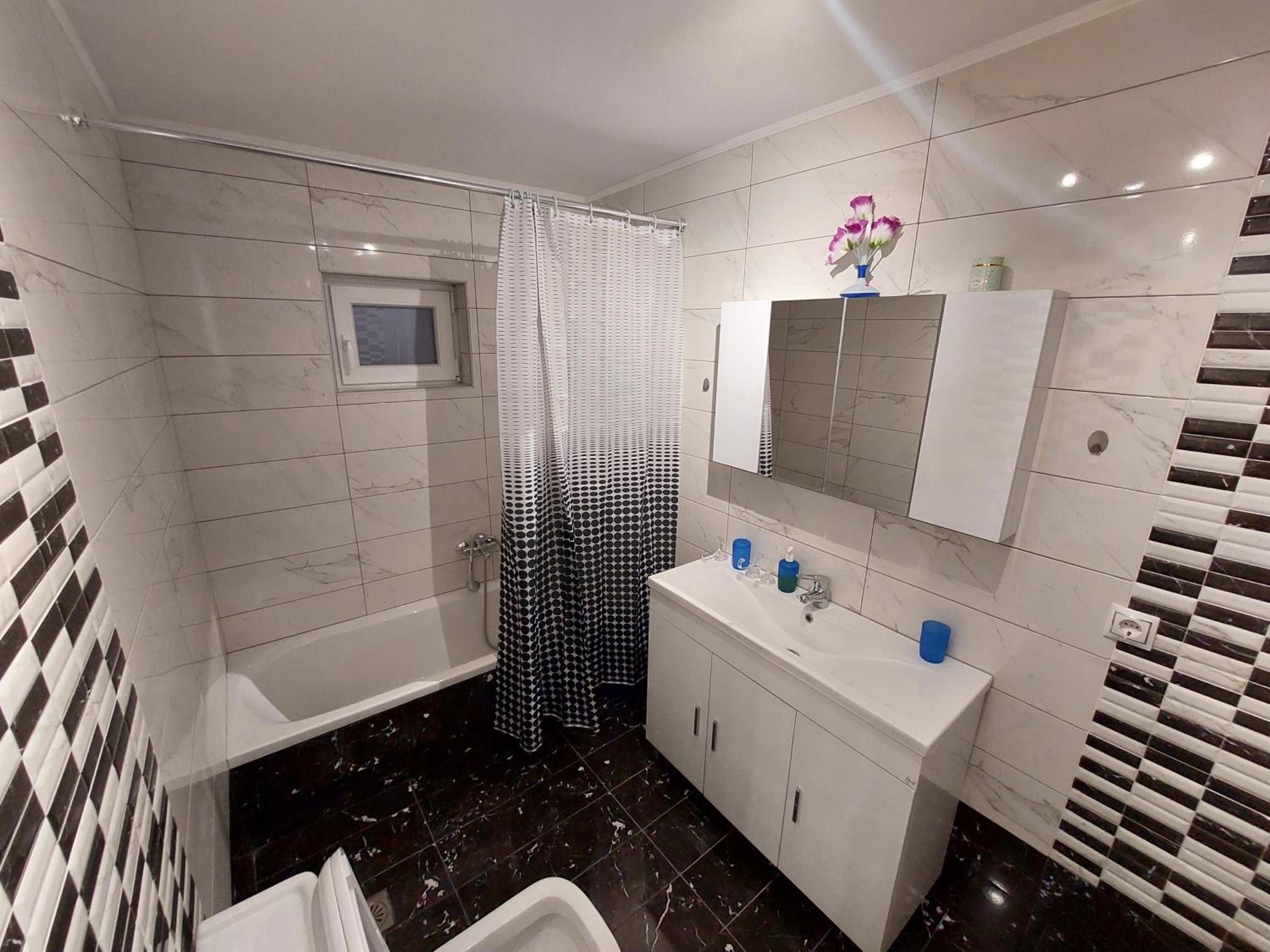 Two-Bedroom Apartment - Photo 16