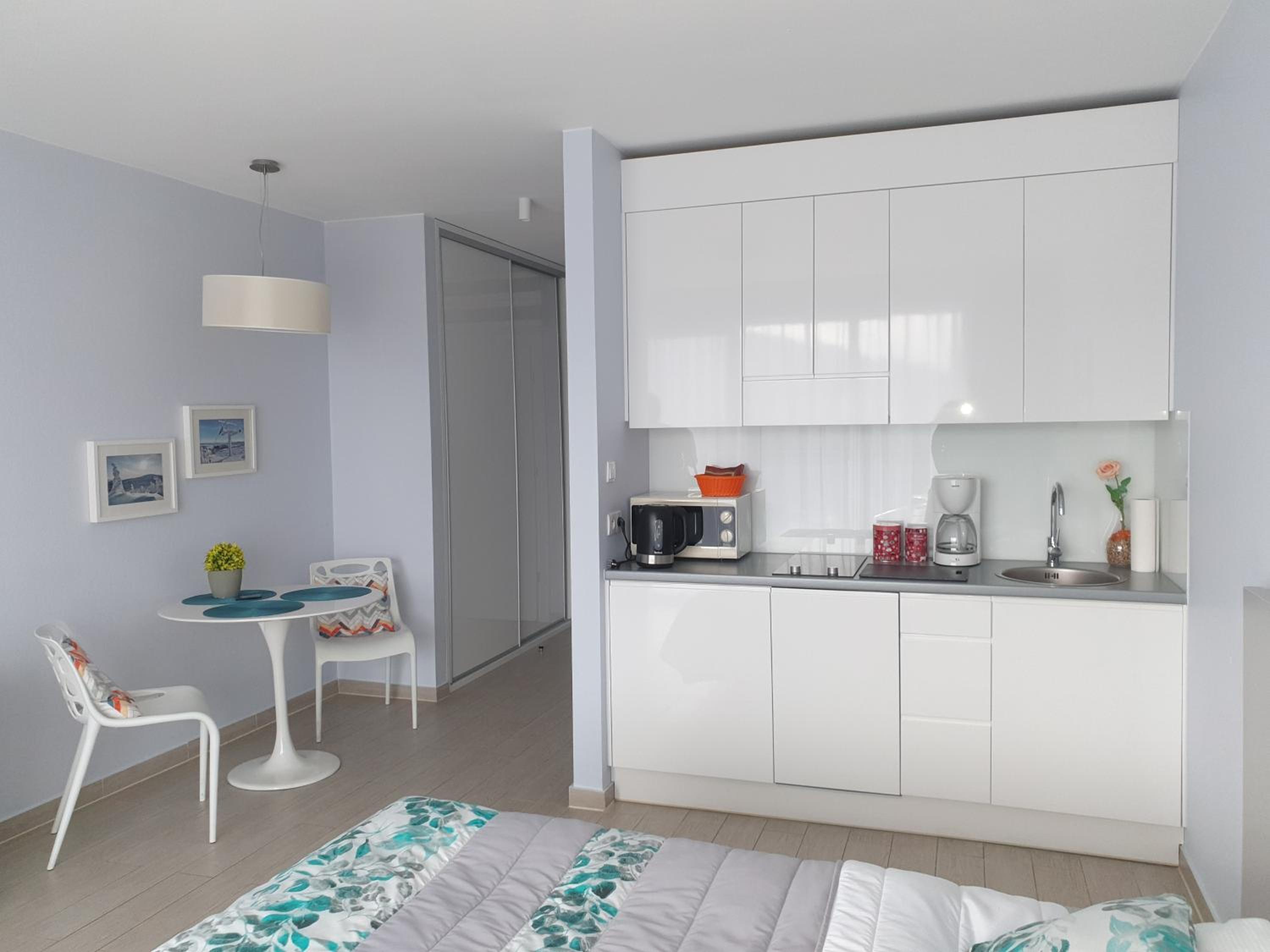 Apartment with Mountain View - Photo 18