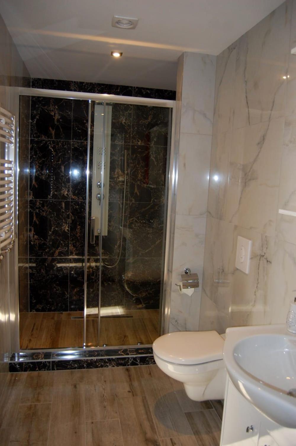 Two-Bedroom Apartment - Photo 7