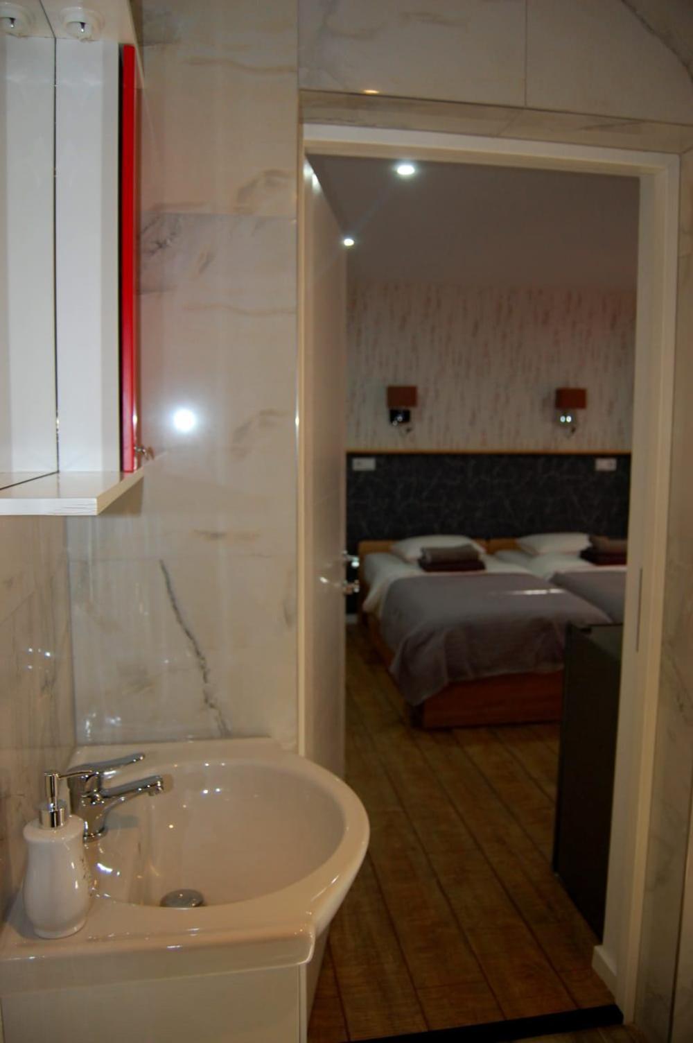 Two-Bedroom Apartment - Photo 6