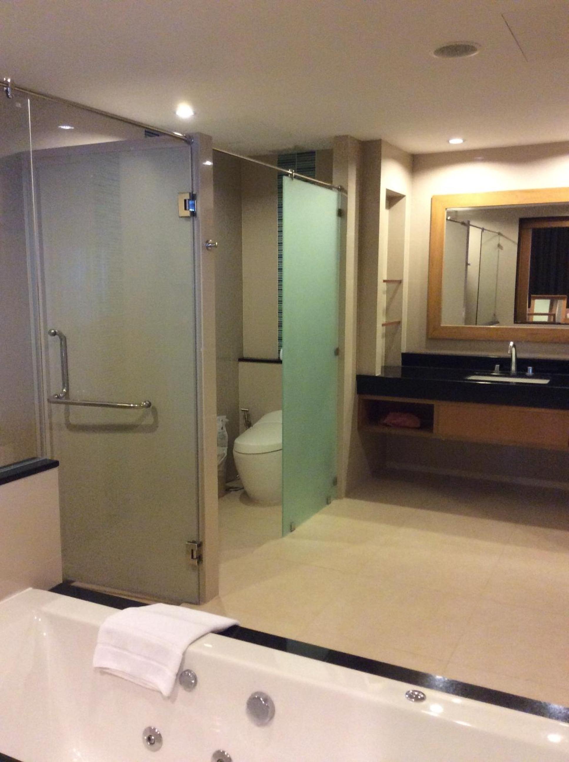 Ocean View Suite photo 3