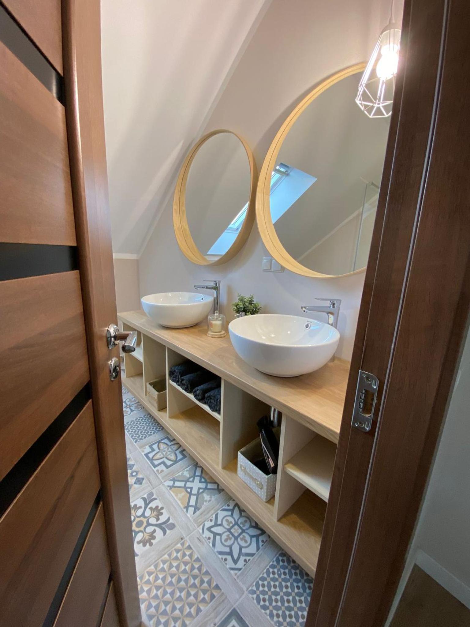 Suite with Balcony - Photo 10