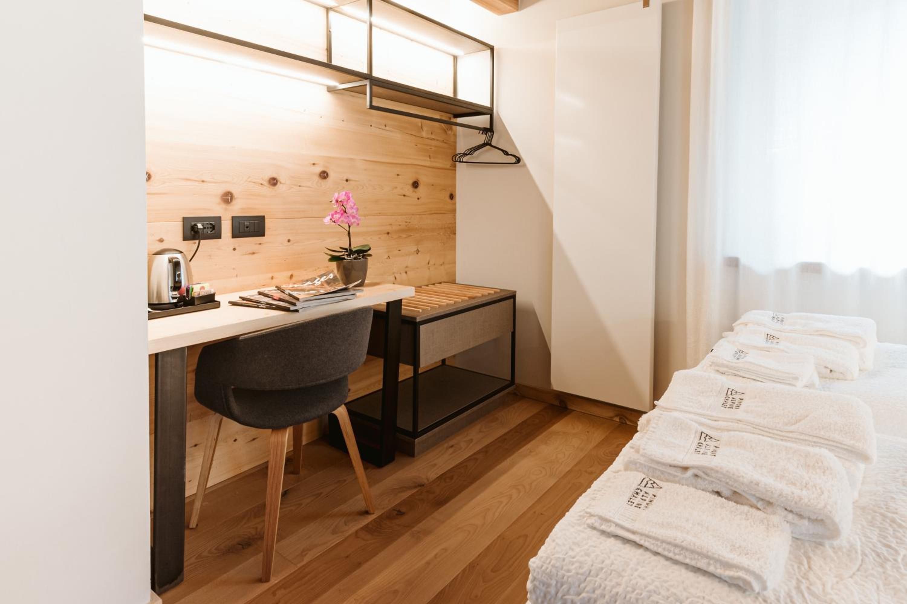 Double or Twin Room - Photo 9