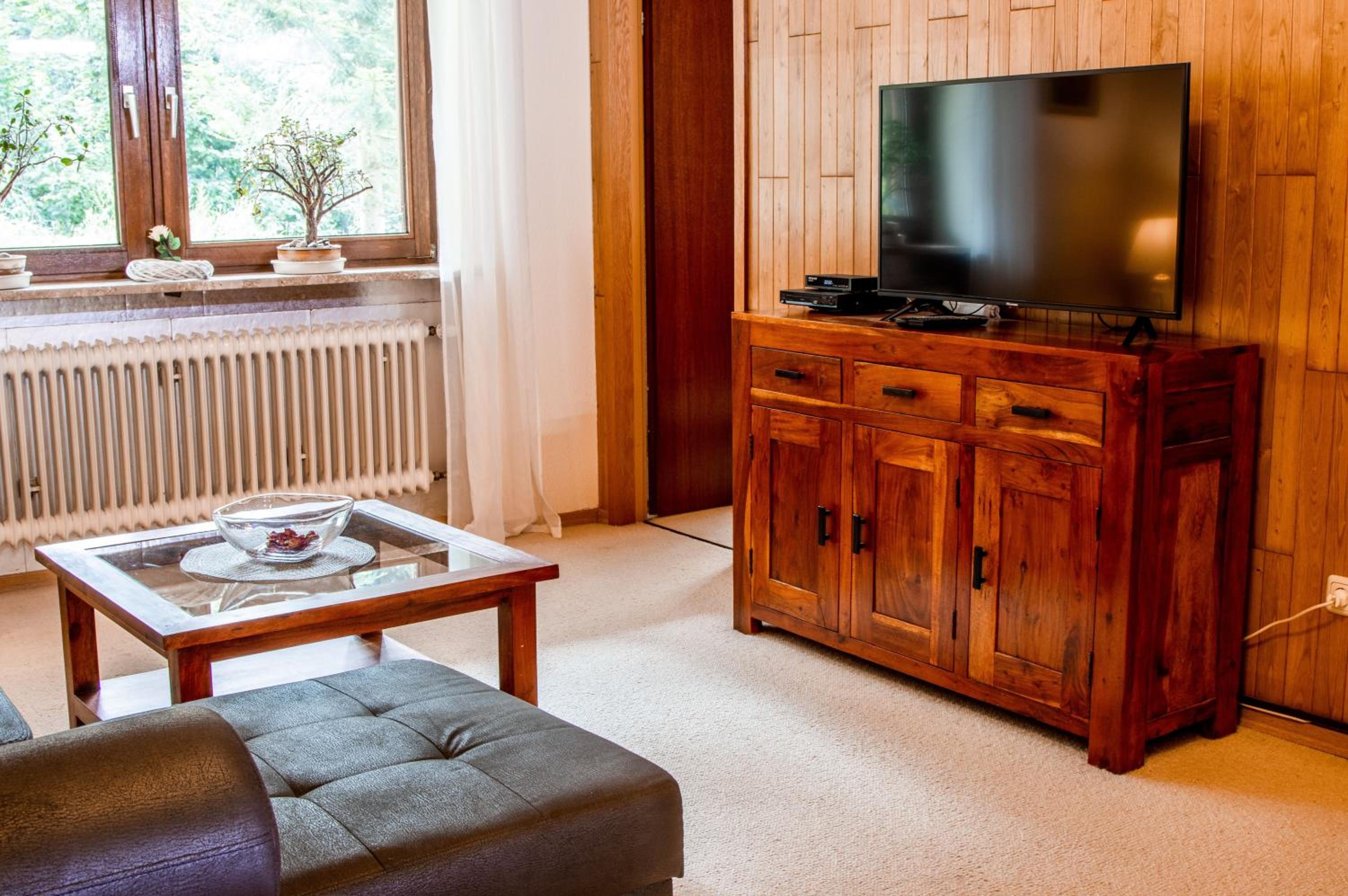 Apartment with Terrace - Photo 4