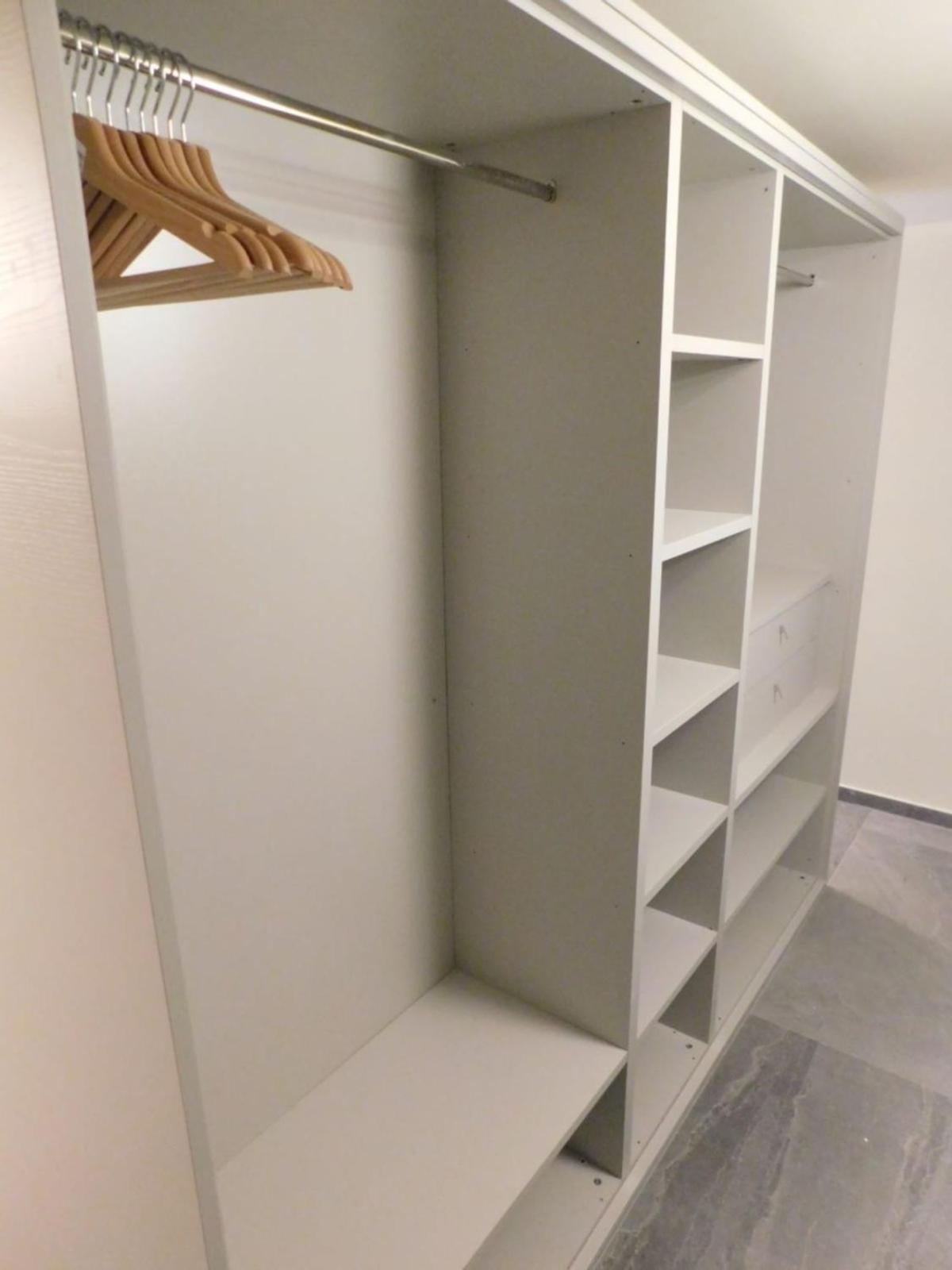 One-Bedroom Apartment - Photo 8