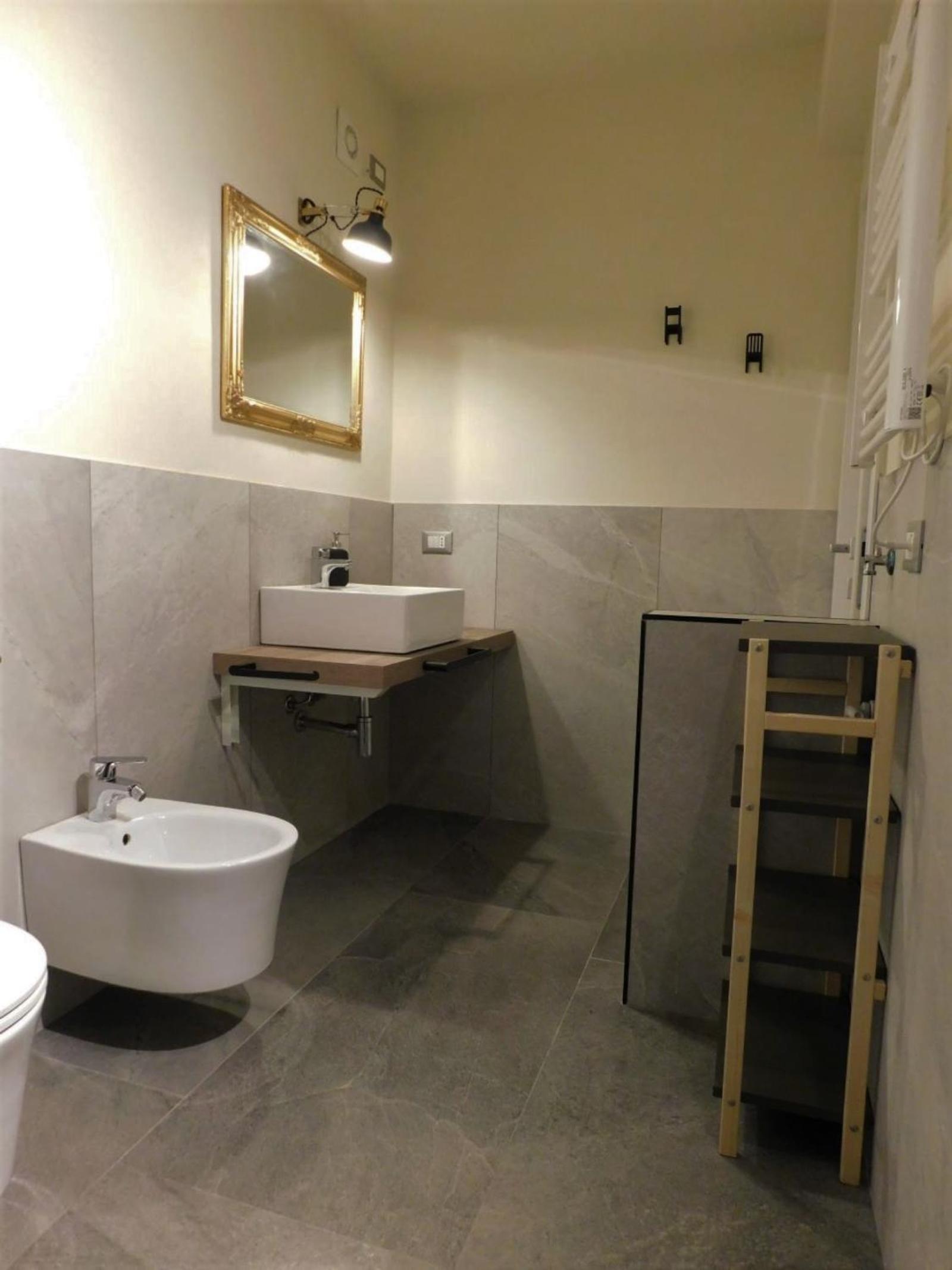 One-Bedroom Apartment - Photo 9