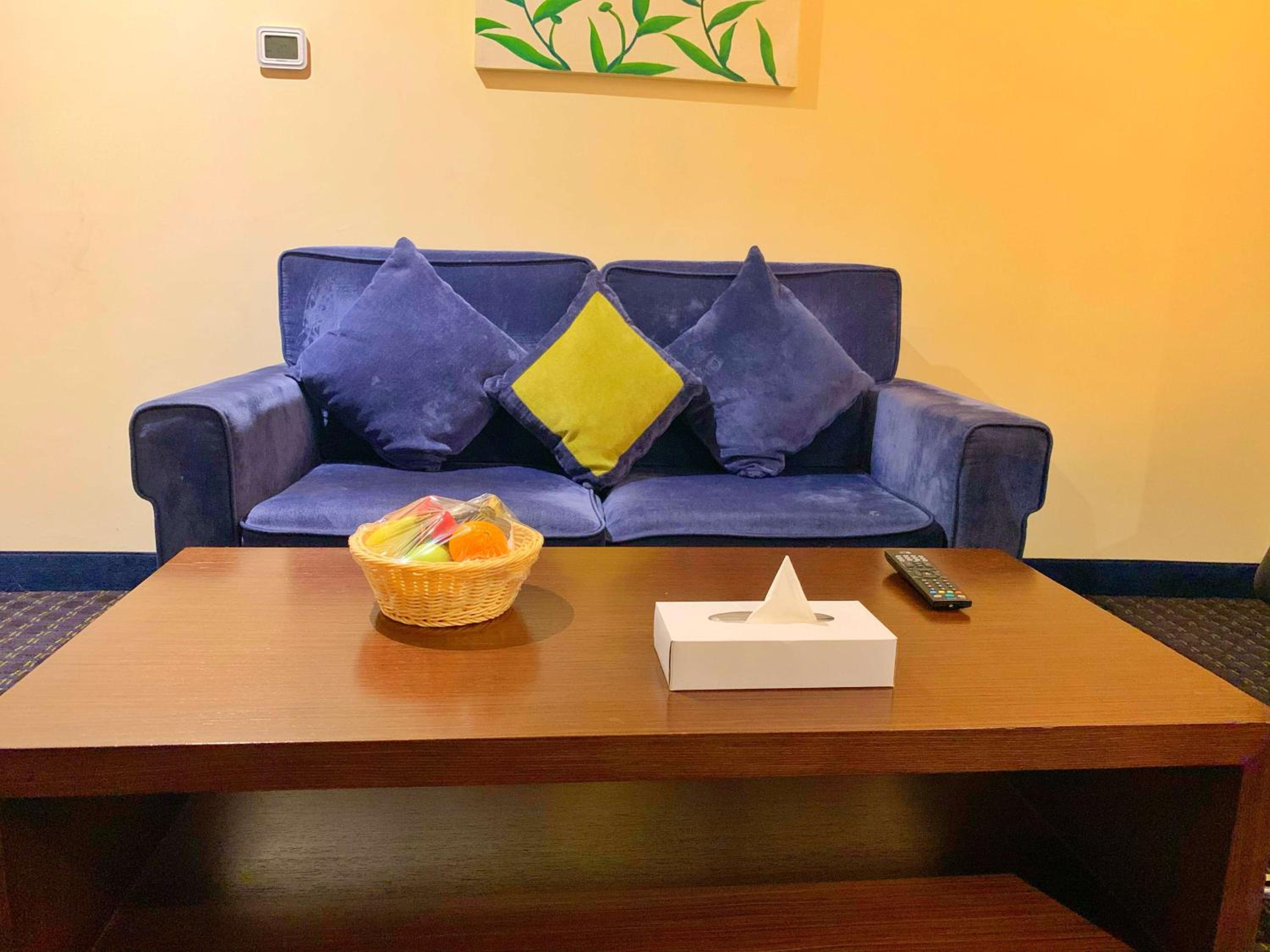 Business King Suite with City View - Smoking