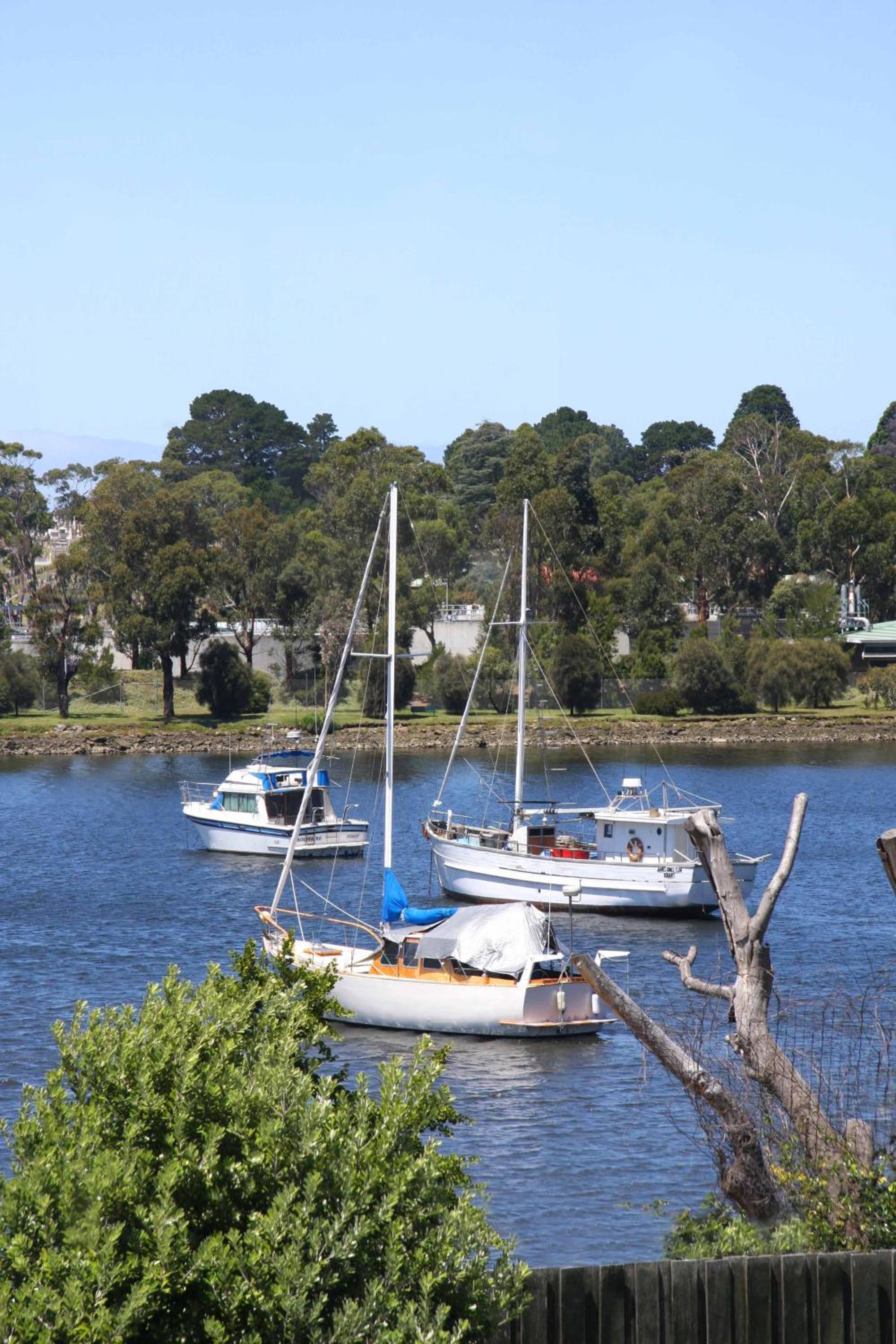 Double Room with Lake View - Photo 7