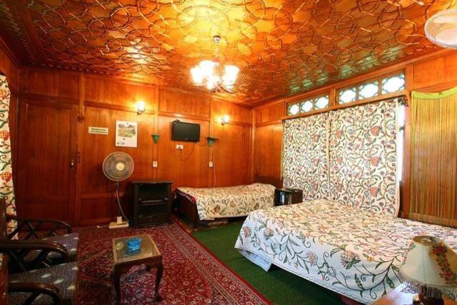 Deluxe Triple Room - Photo 5