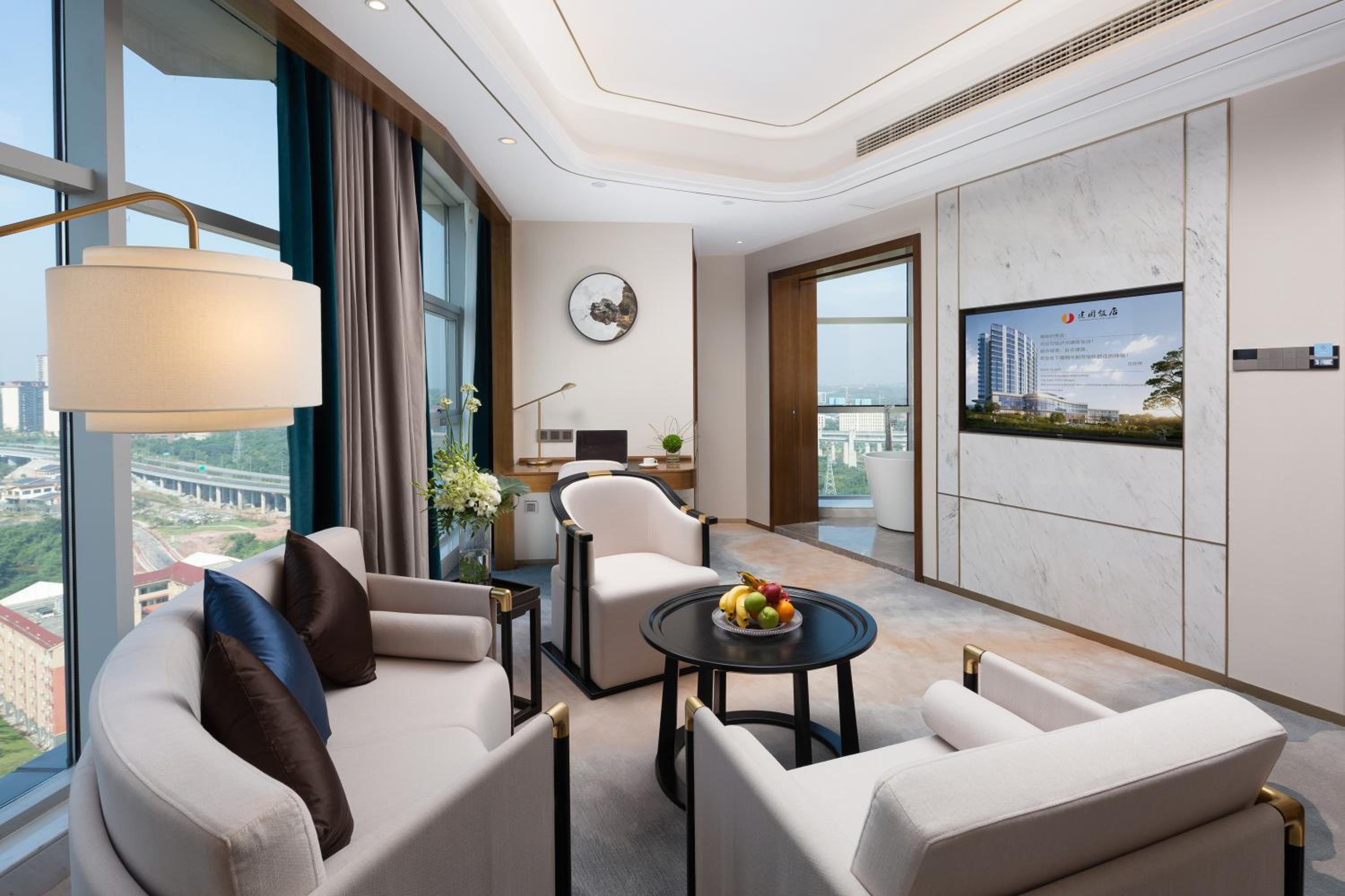 Deluxe Suite