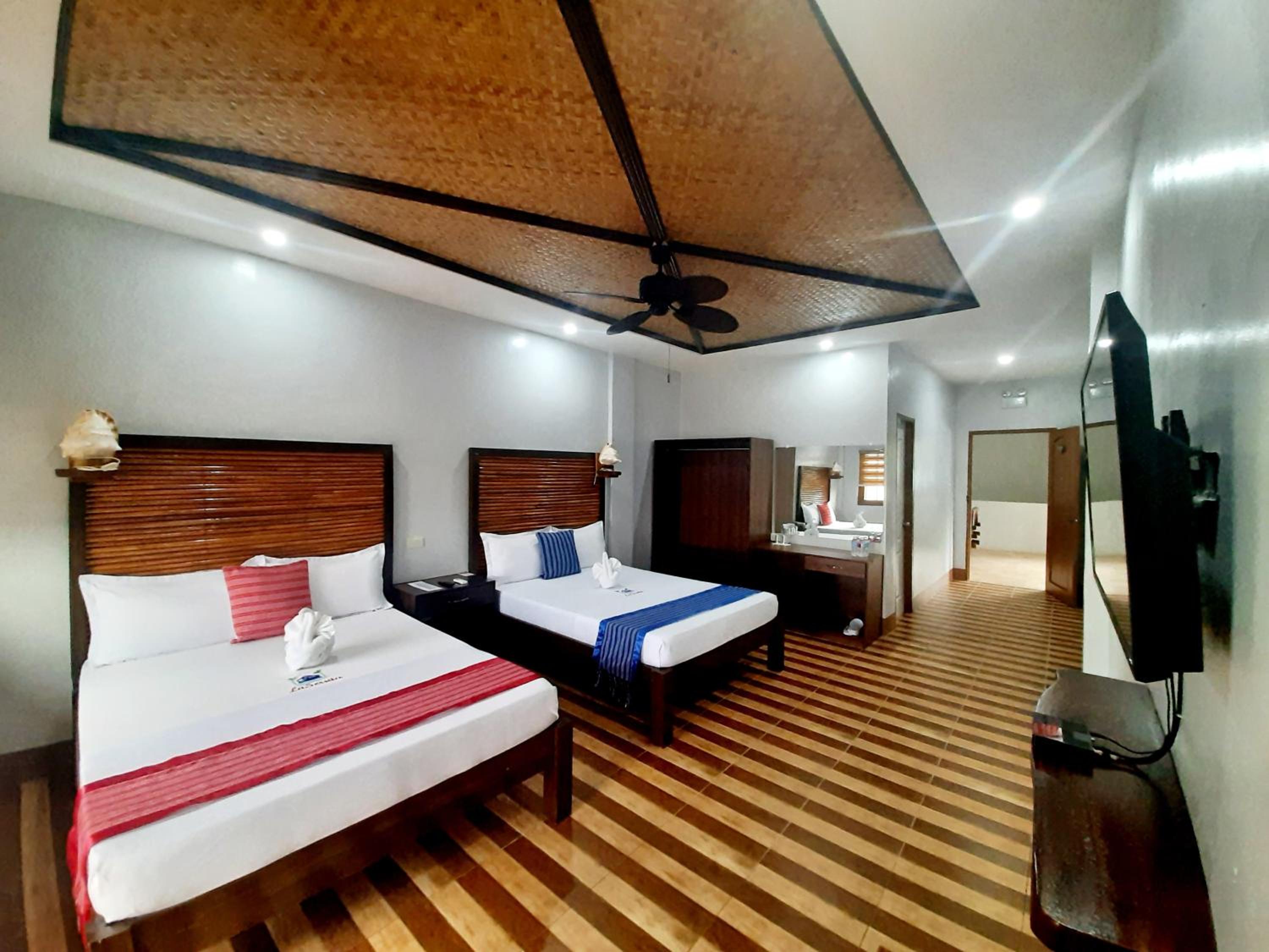 Deluxe Double Room with Balcony and Sea View