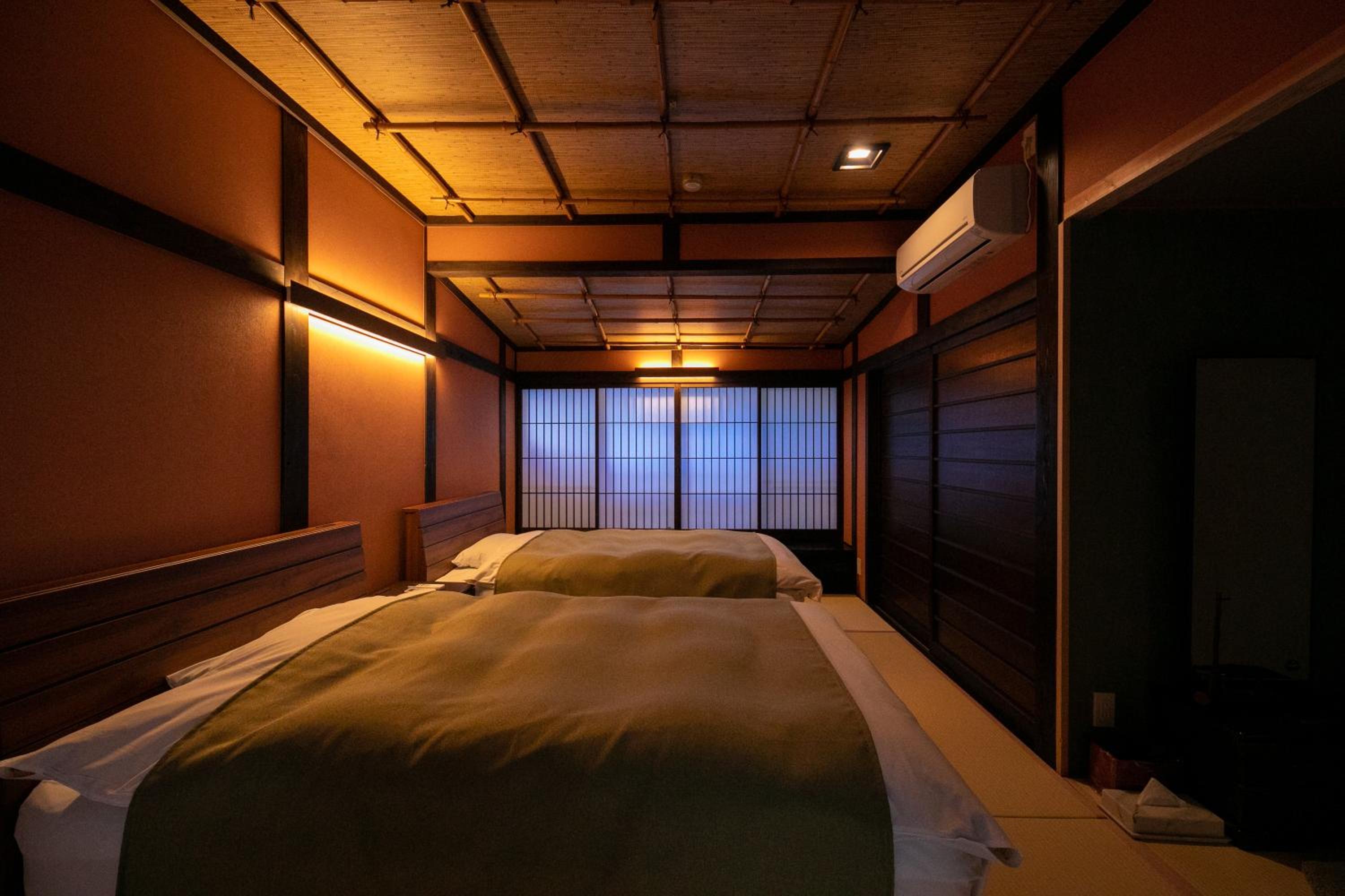 Deluxe Room with Bed Room with large Open-Air Bath and Indoor Bath photo 2