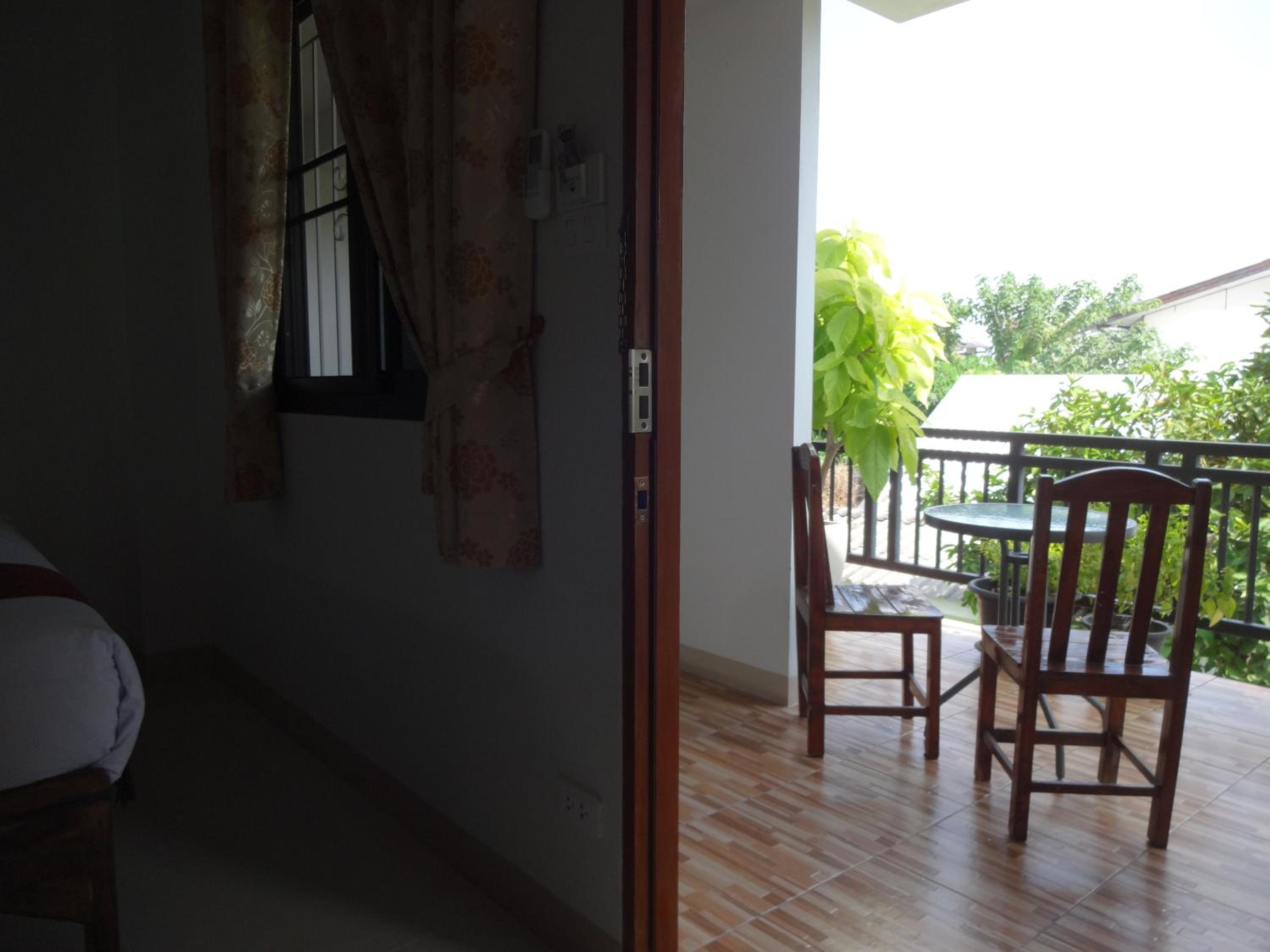 Standard Twin Room- Upper Floor - Photo 12