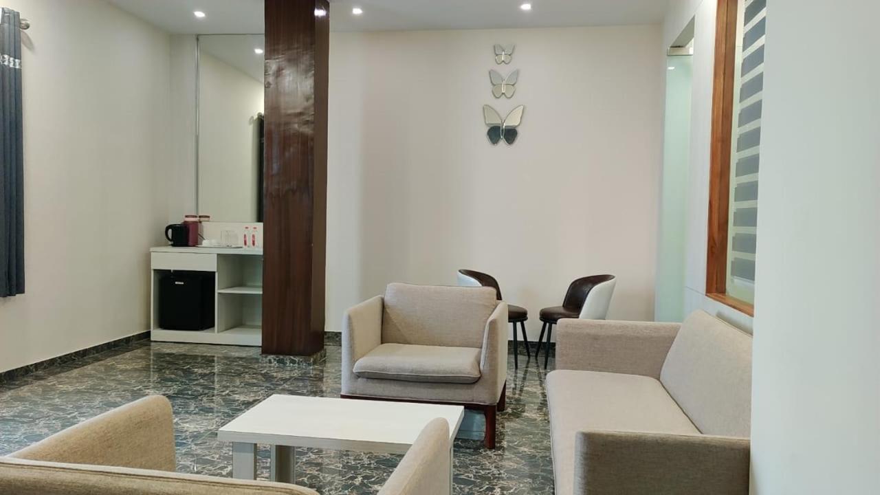 Suite - Photo 3