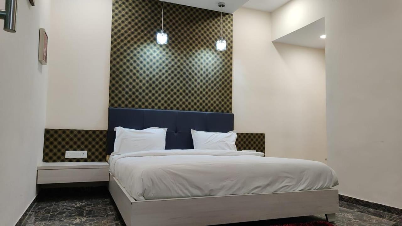 Suite - Photo 2