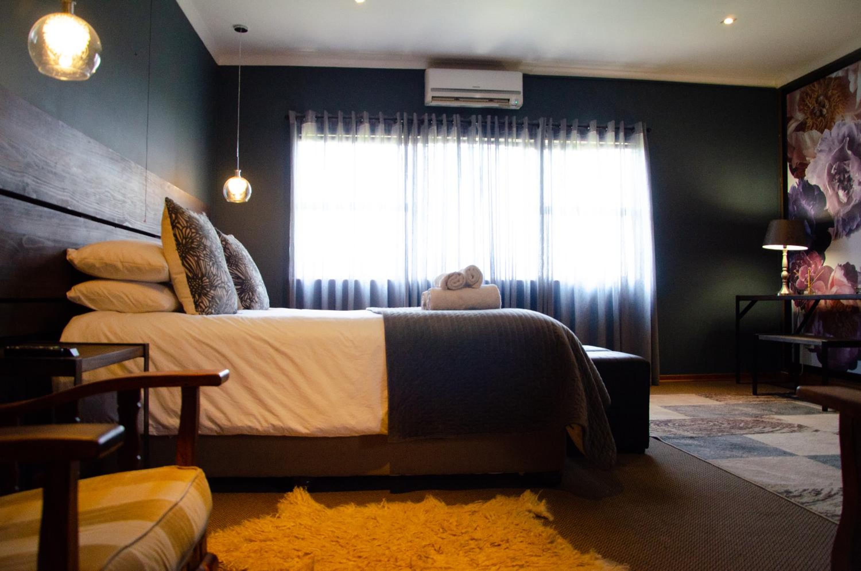 Large Double Room photo 2