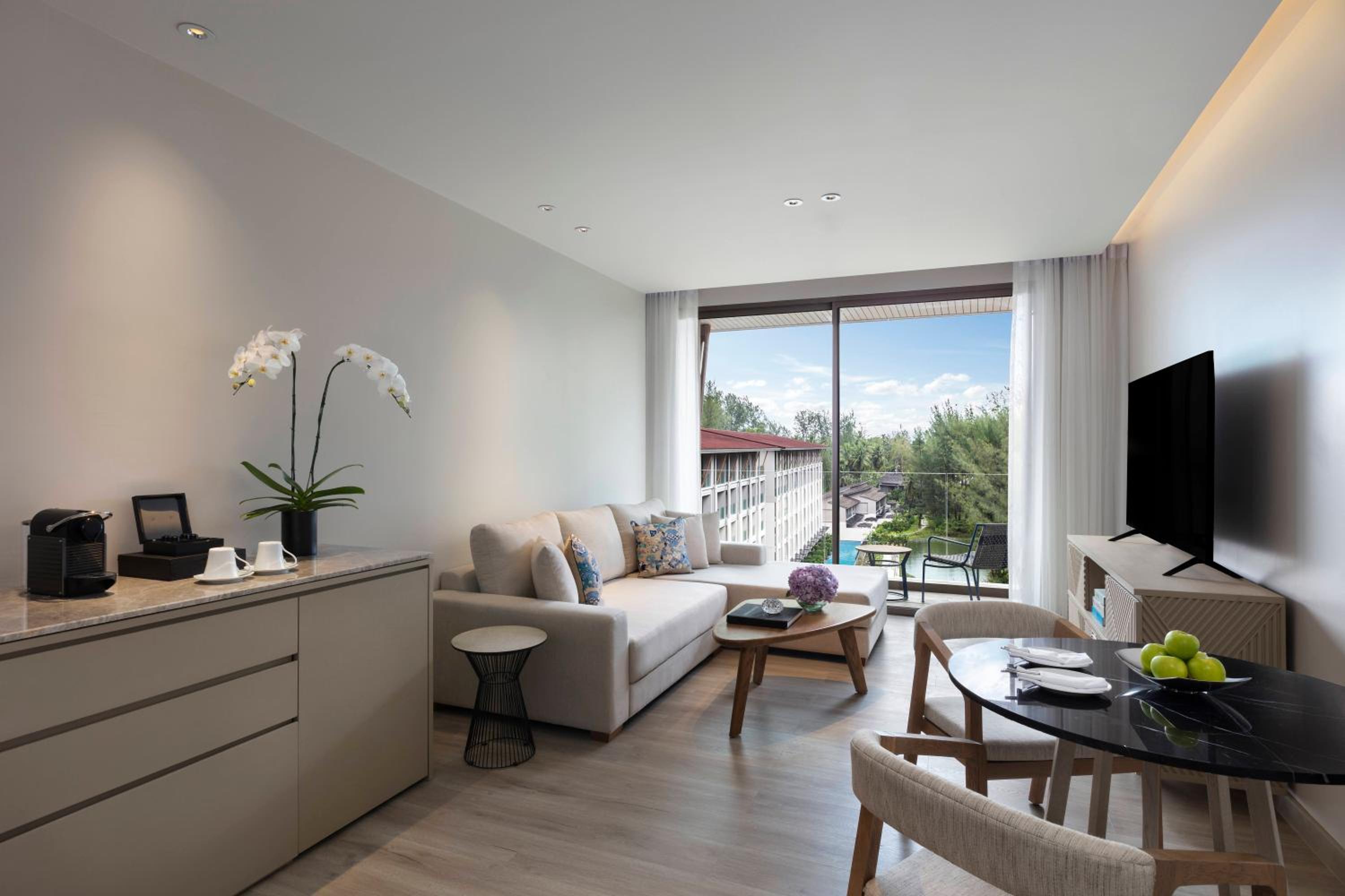 Two Bedroom Suite - Photo 5
