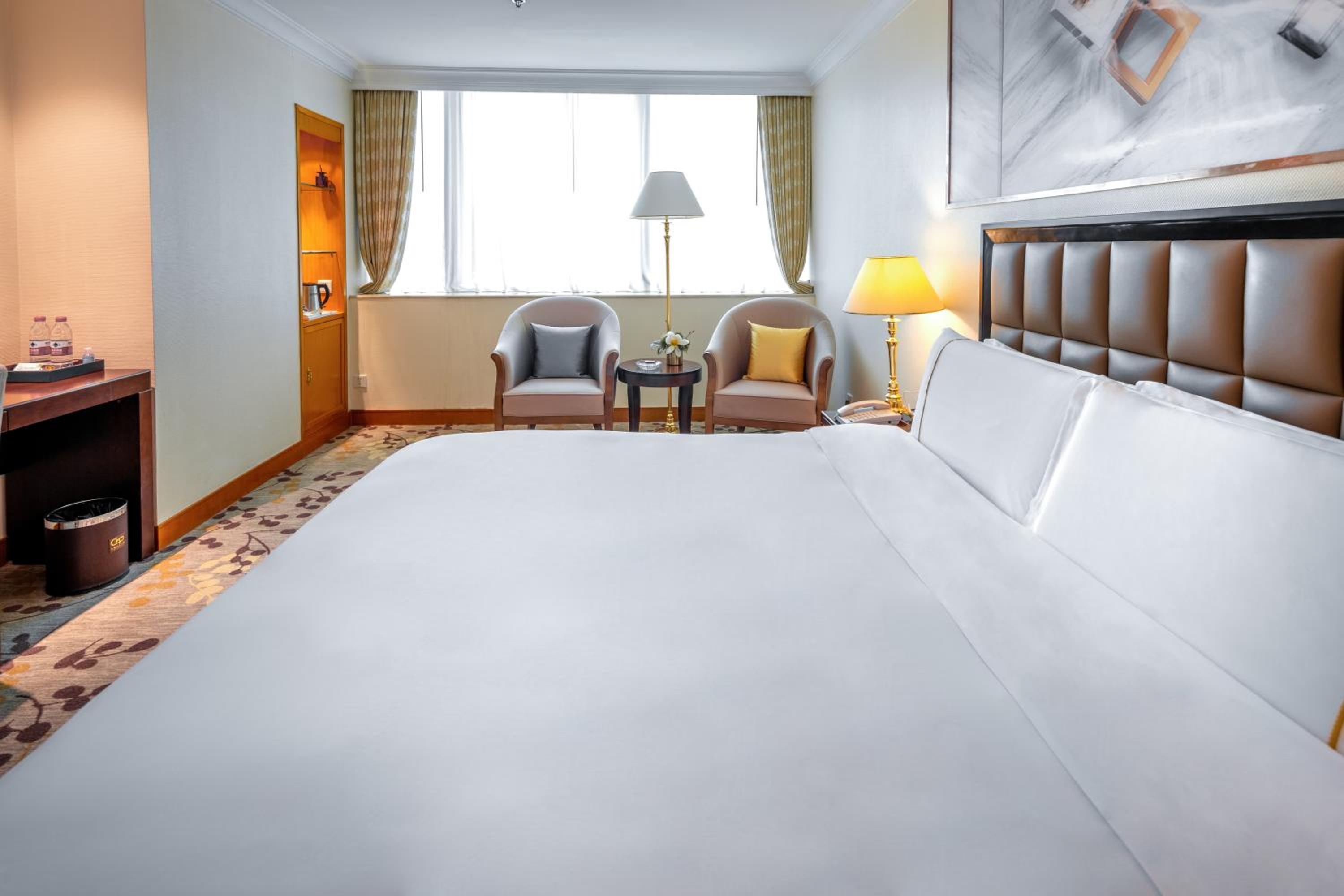 Business Queen Room - Photo 6