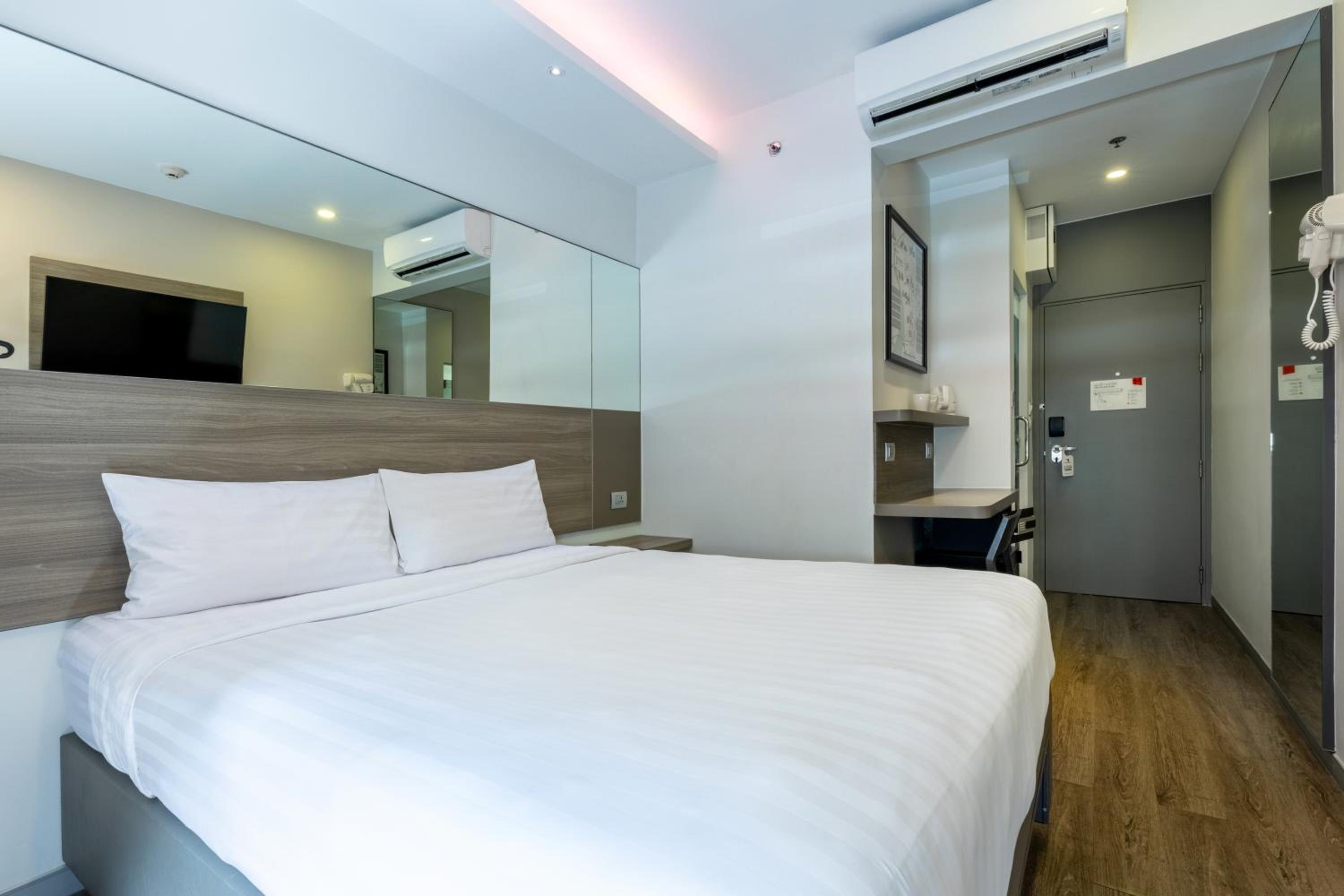 Standard Double Room photo 2