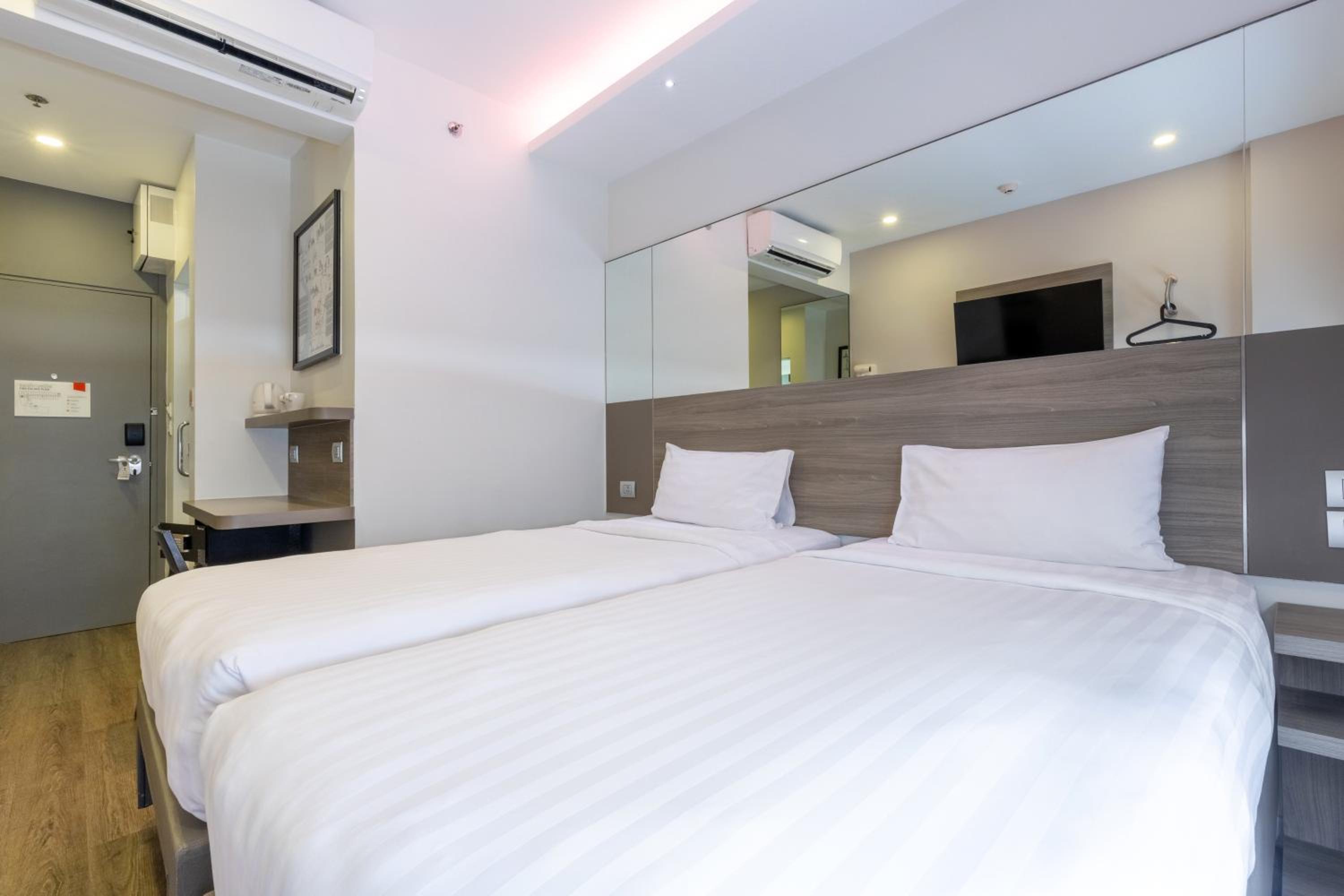Standard Twin Room photo 3