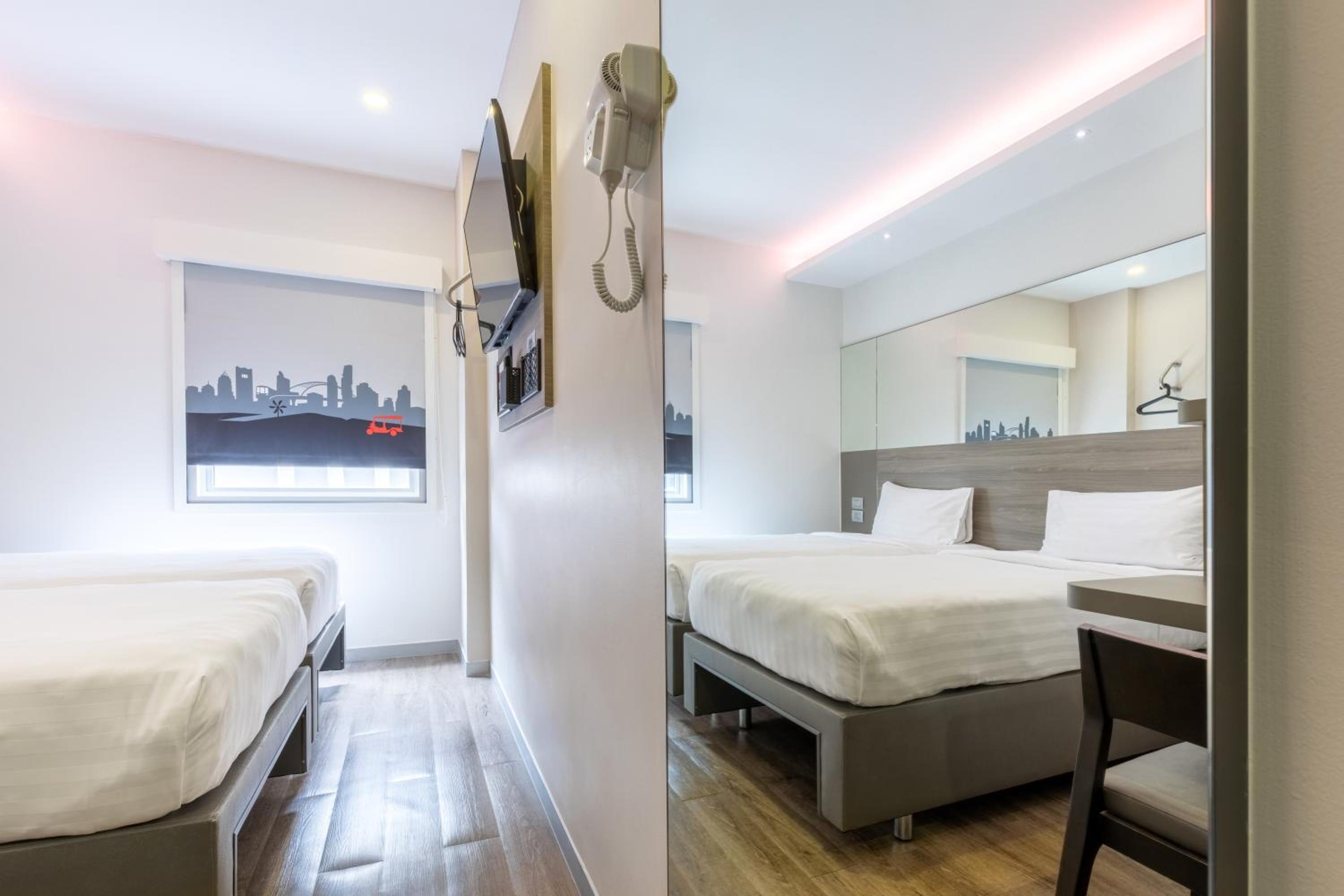 Standard Twin Room photo 2