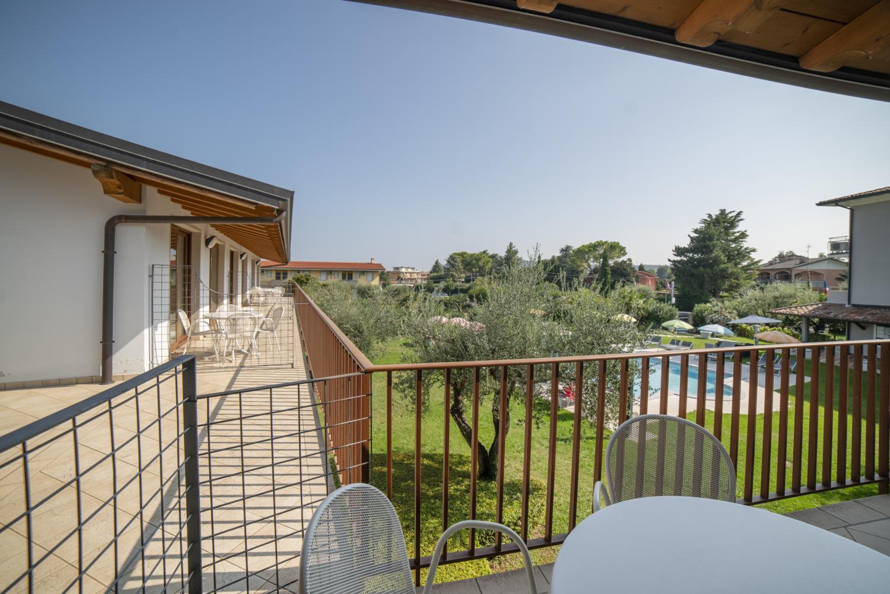 Apartment with Terrace photo 3