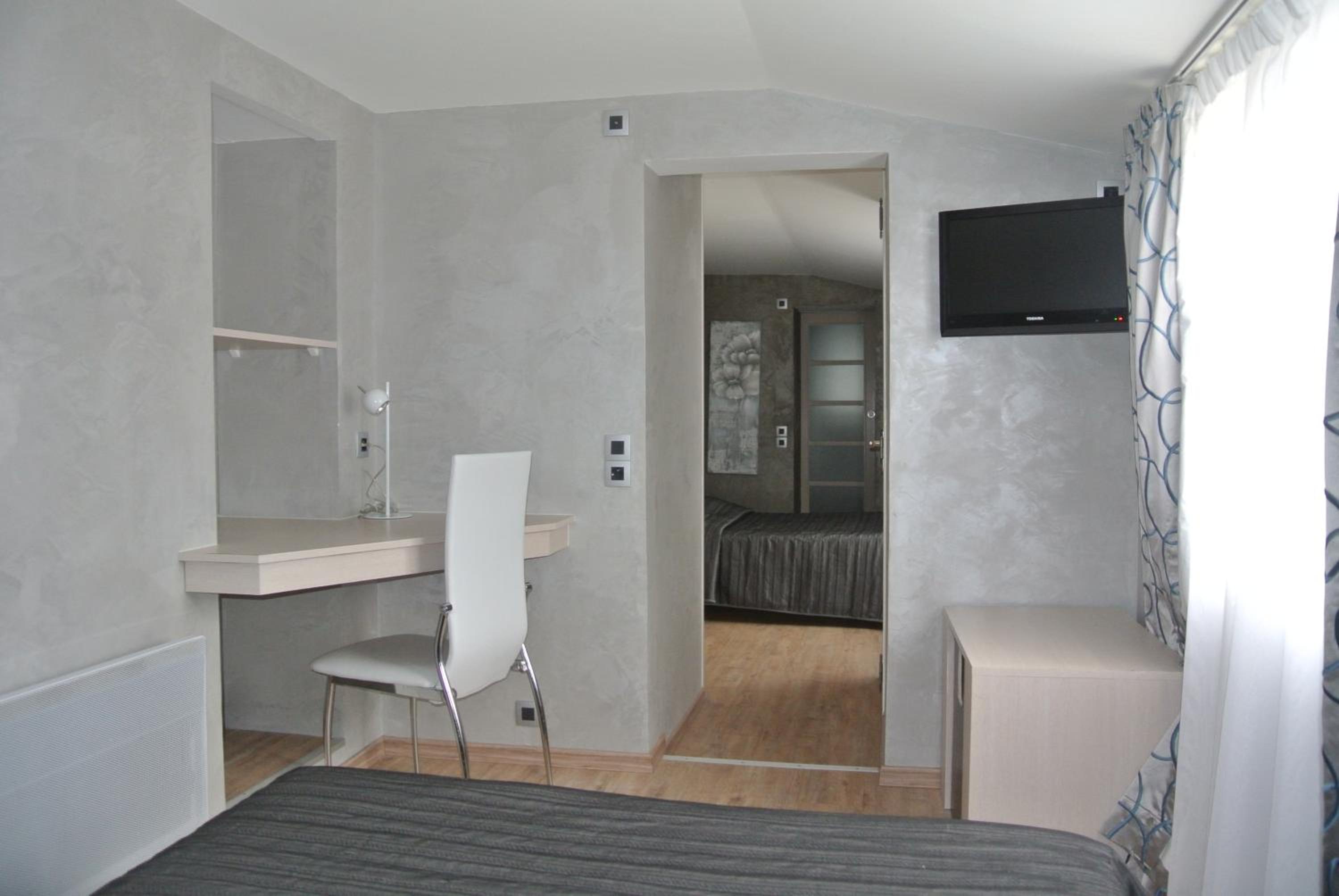 Quadruple Room - Photo 3