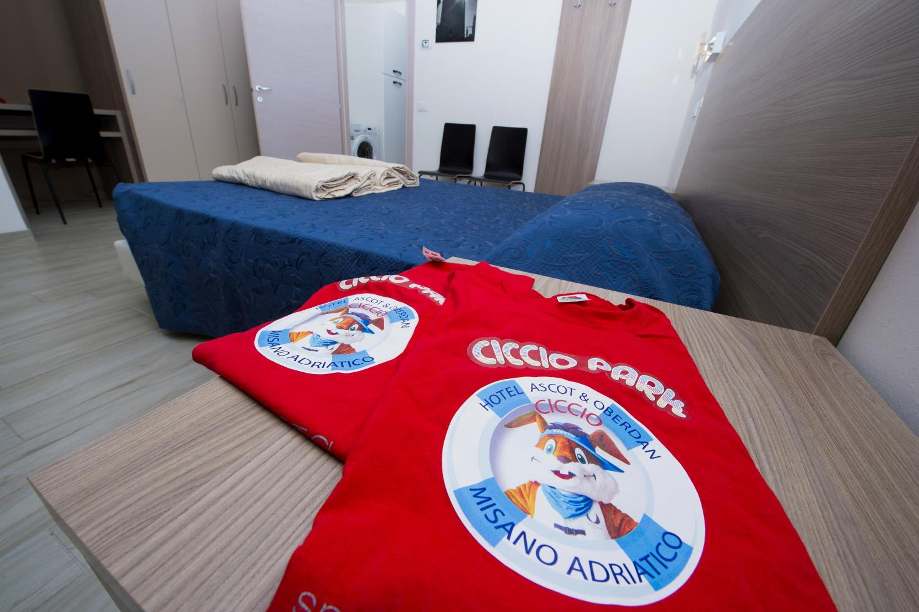 Double or Twin Room with Balcony - Photo 4
