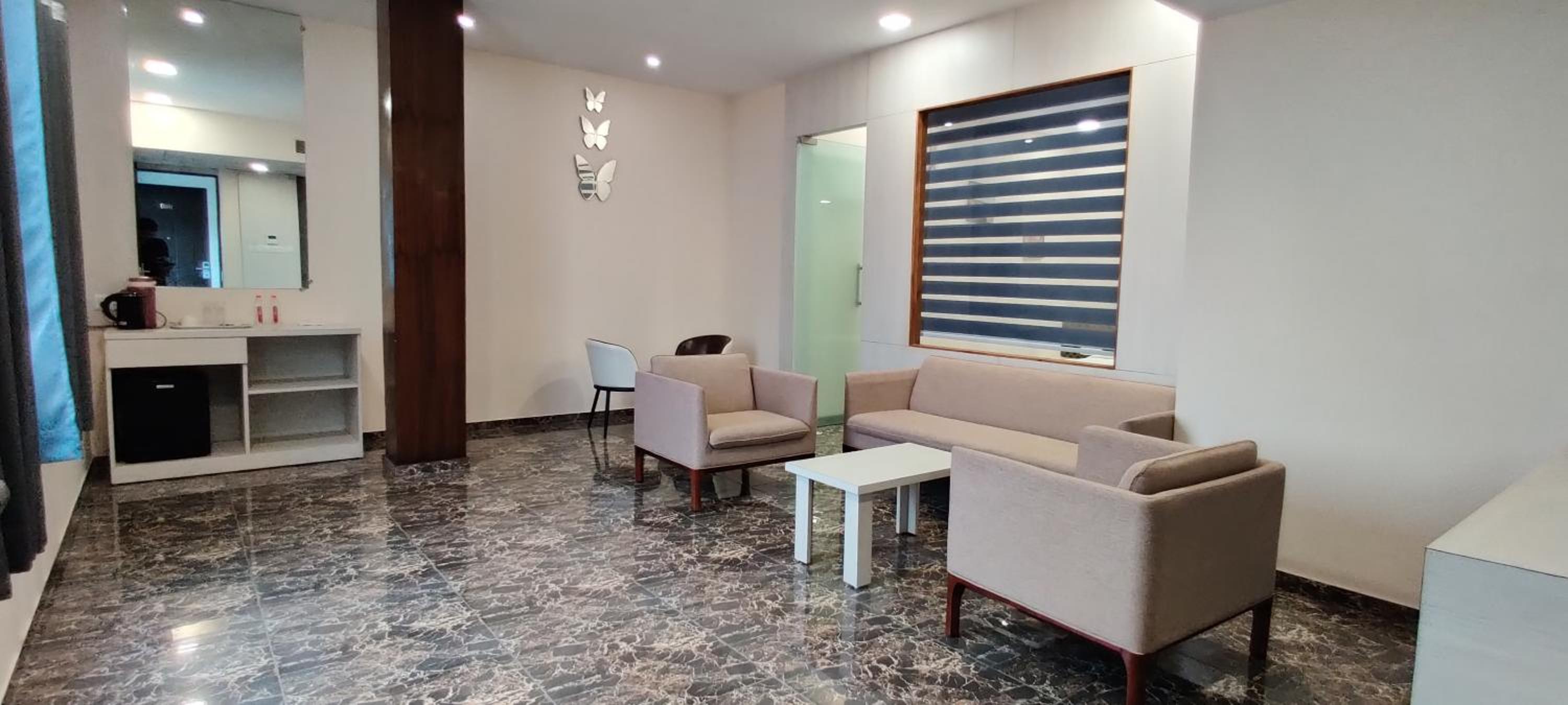Suite - Photo 8