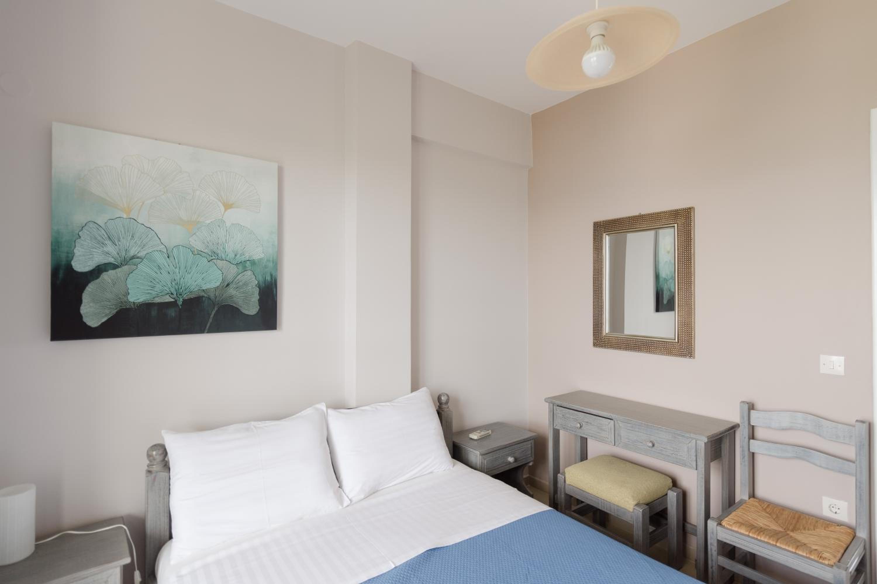 Three-Bedroom Apartment with Sea View photo 3