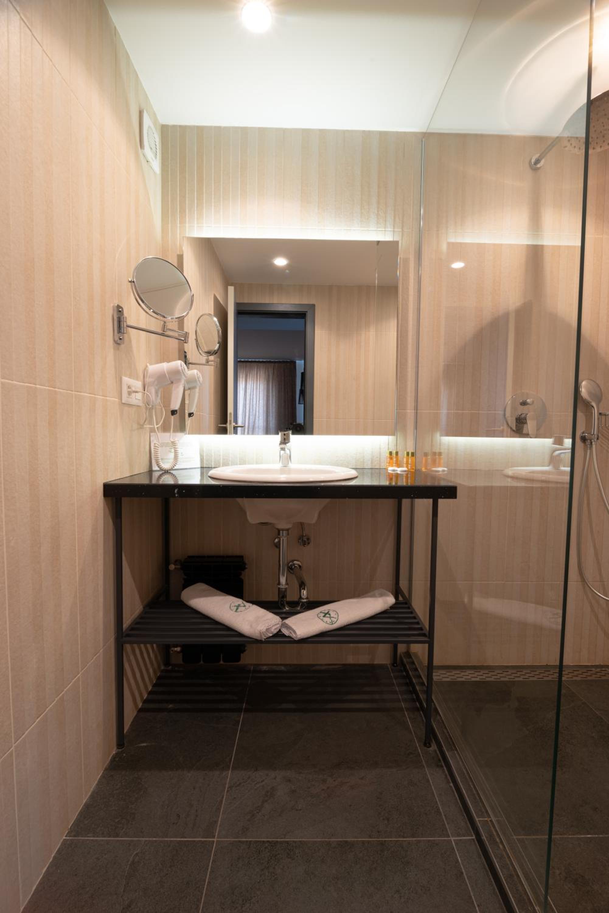 Two-Bedroom Apartment - Photo 4