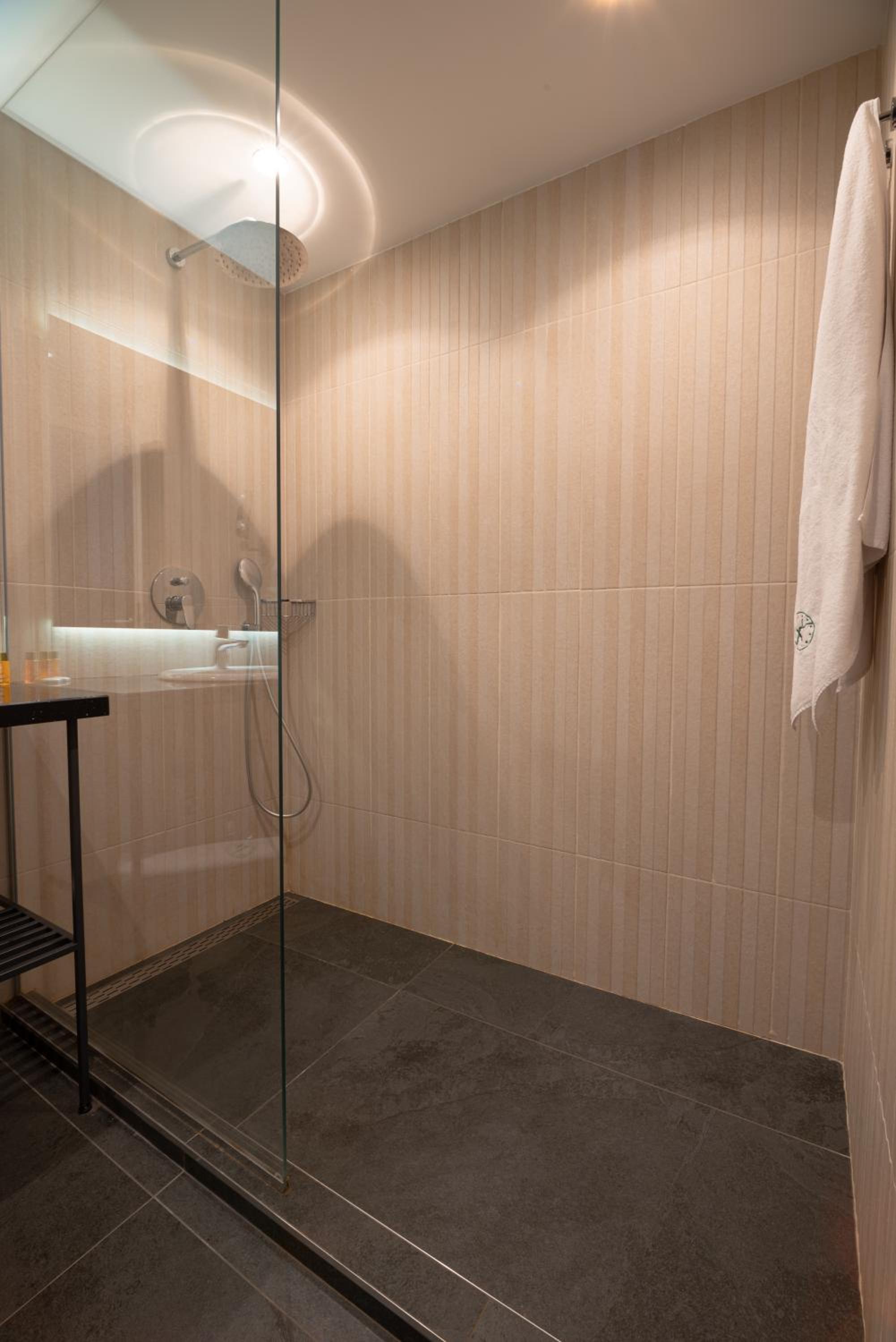 Two-Bedroom Apartment - Photo 7